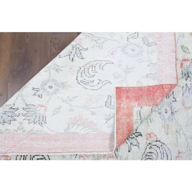 1970s Vintage Turkish Handmade Beige Rug 180x272