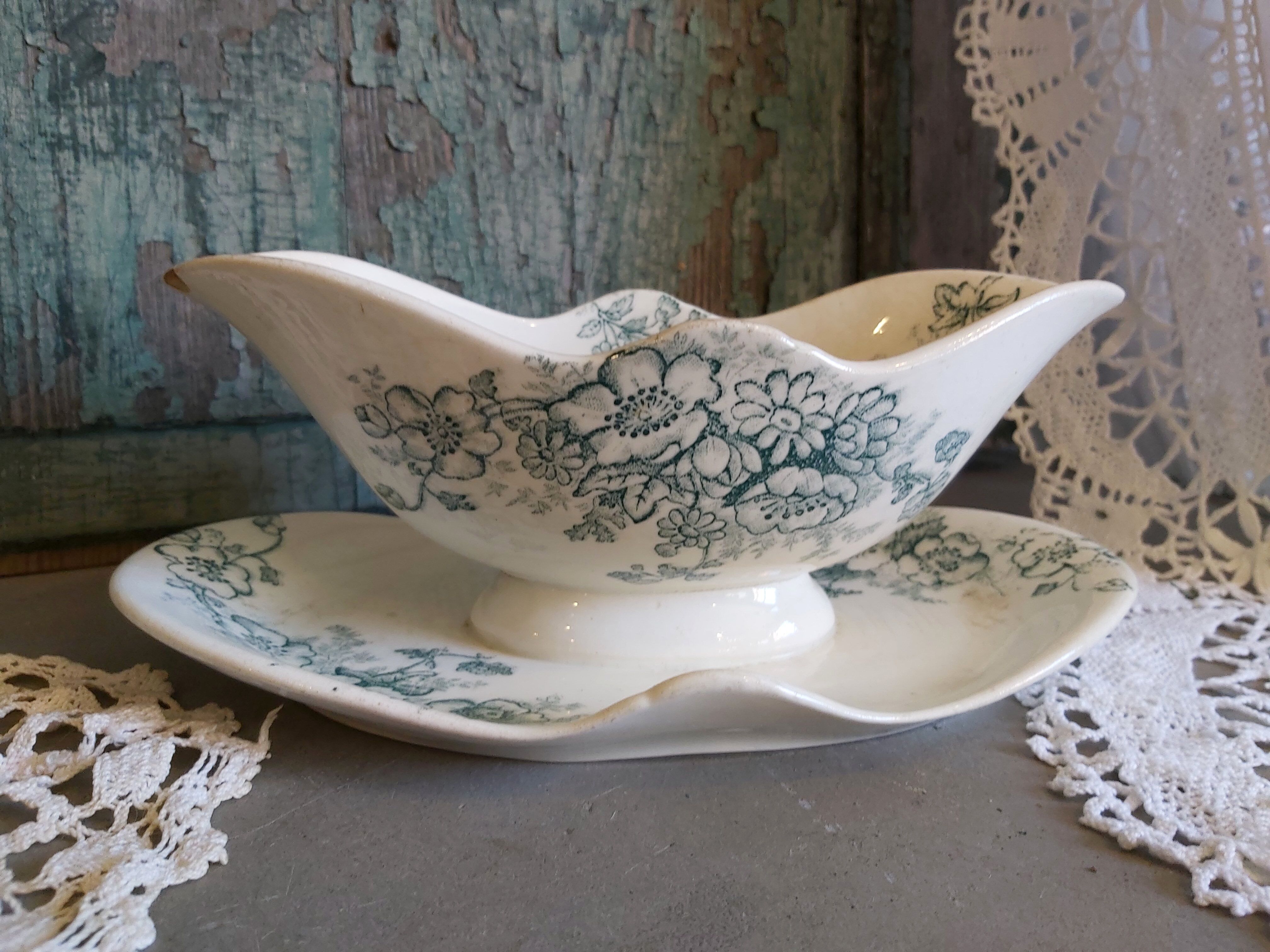 French vintage sauce boat, Anémone, from L. Bertrand, Bordeaux
