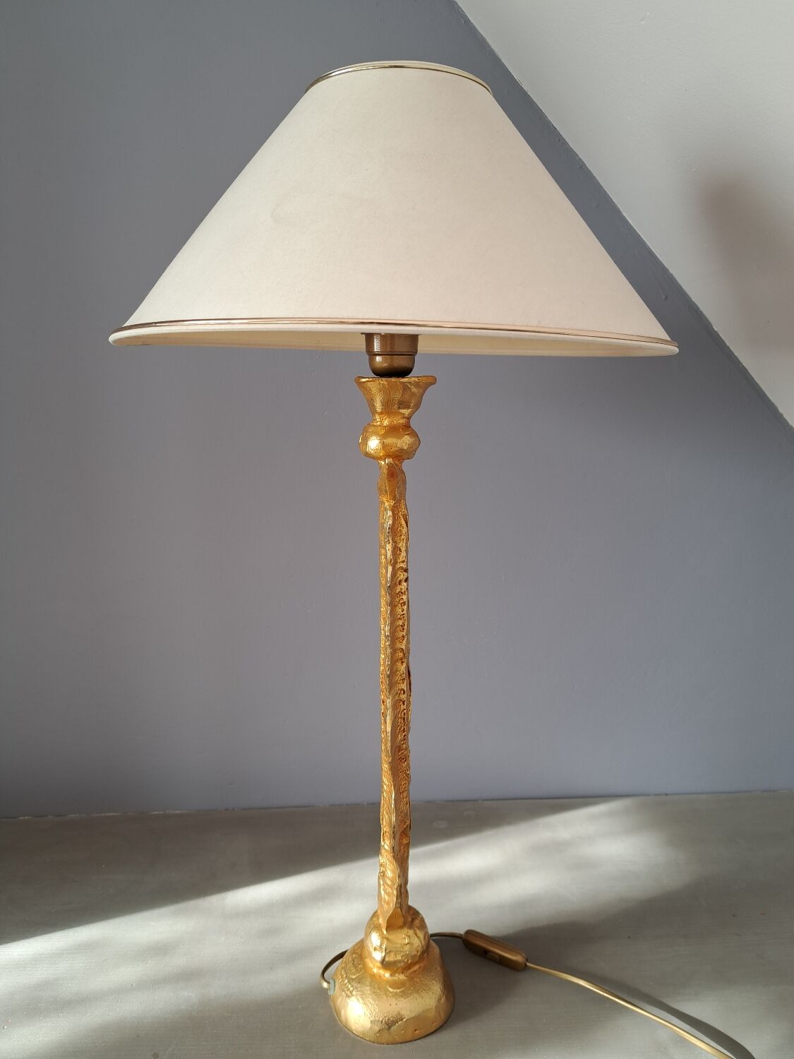 Cazenove lamp in gilded bronze