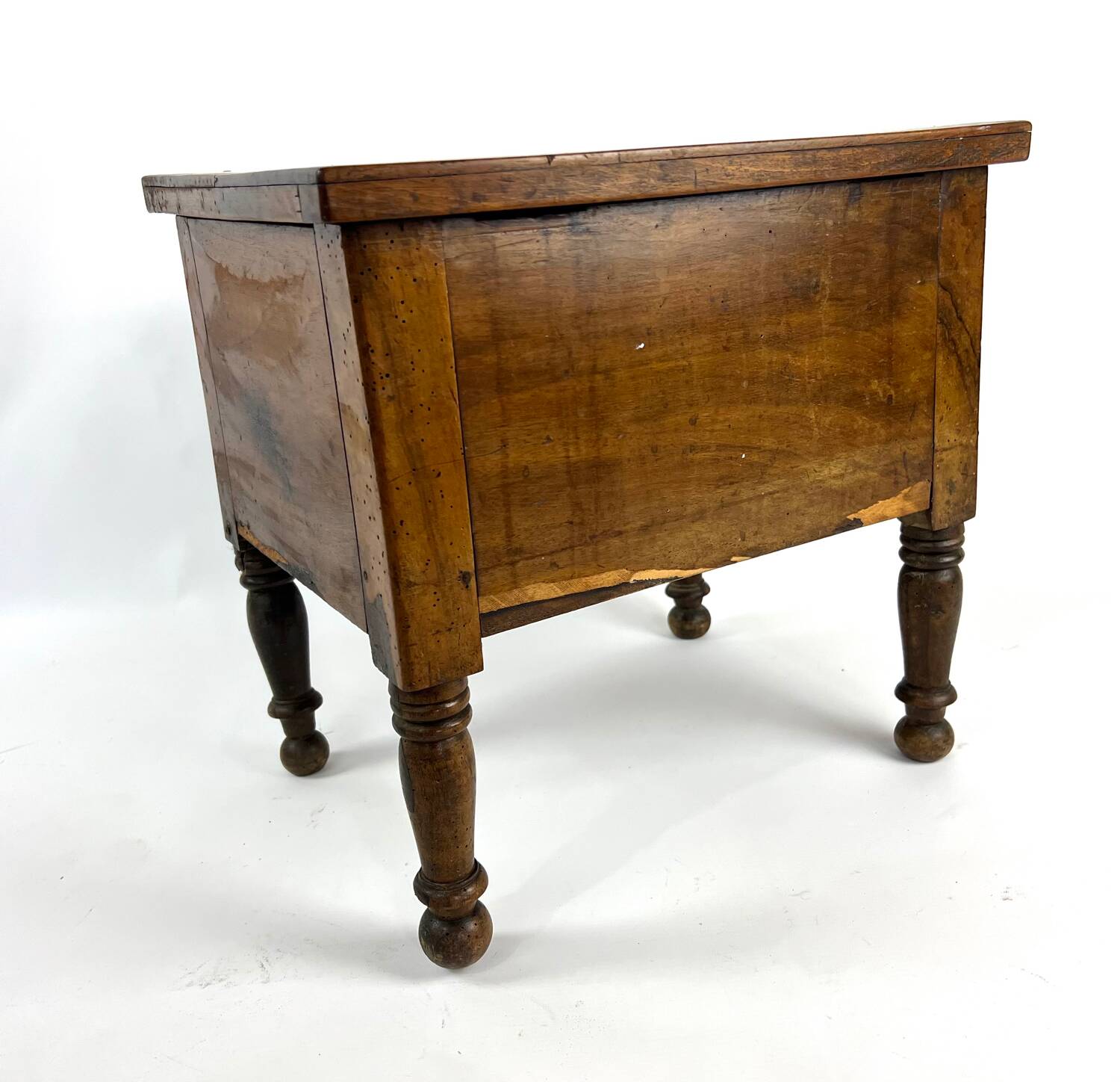 Wooden entrance trunk stool