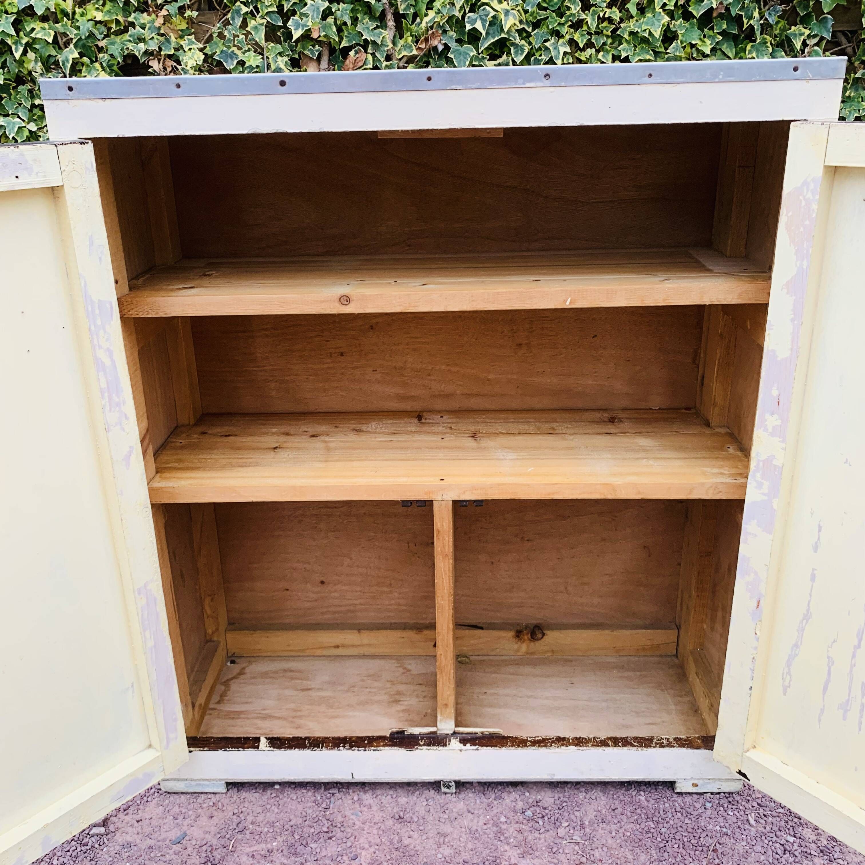 Vintage buffet