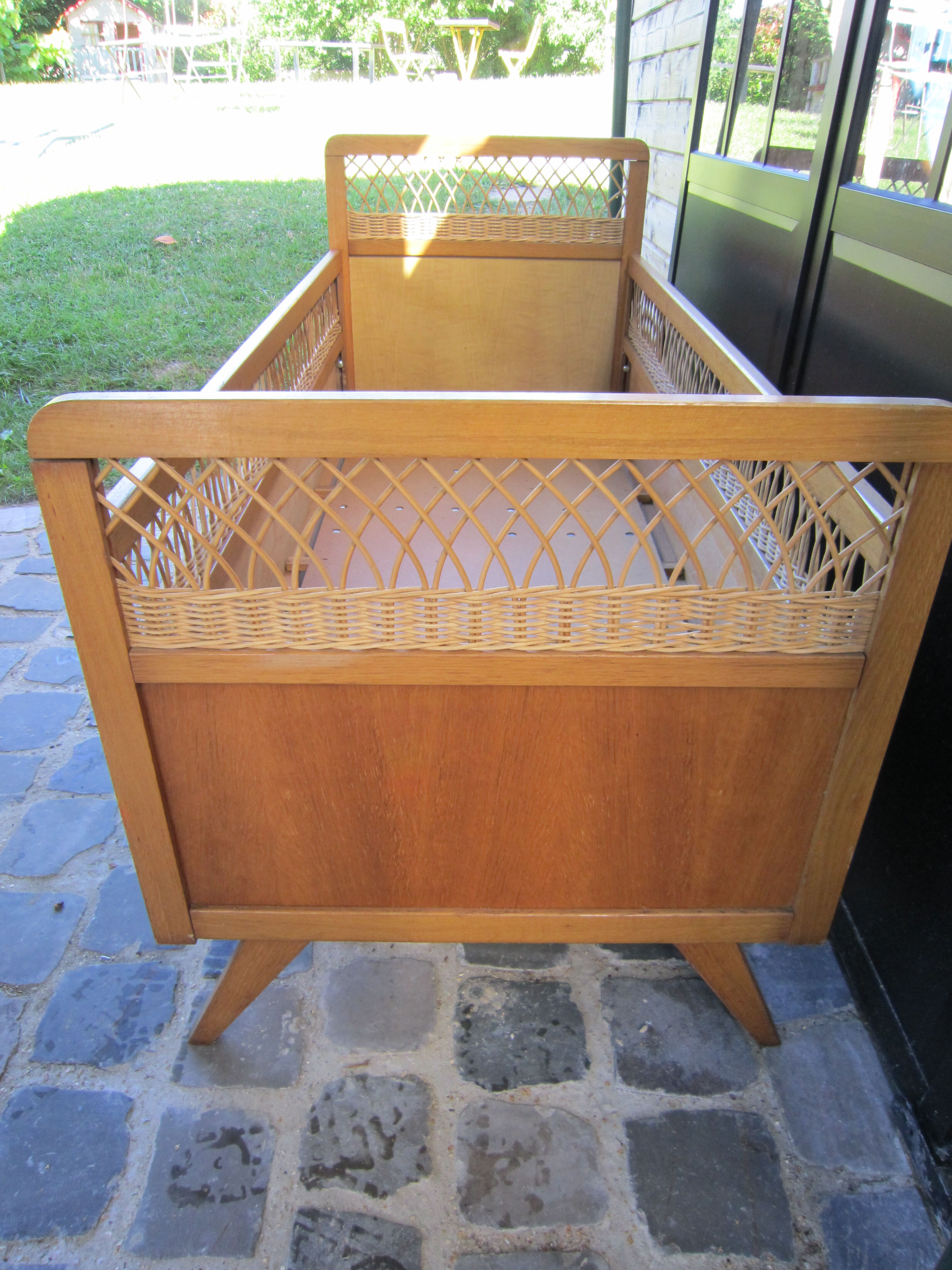 Baby rattan bed