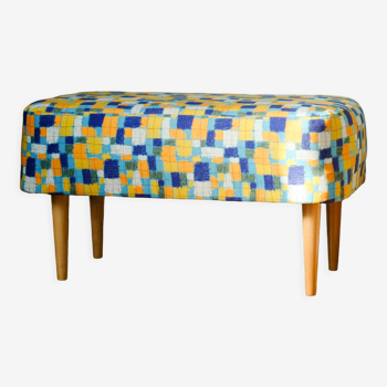 Banquette jaune à carreaux, tissu jacquard, bois massif