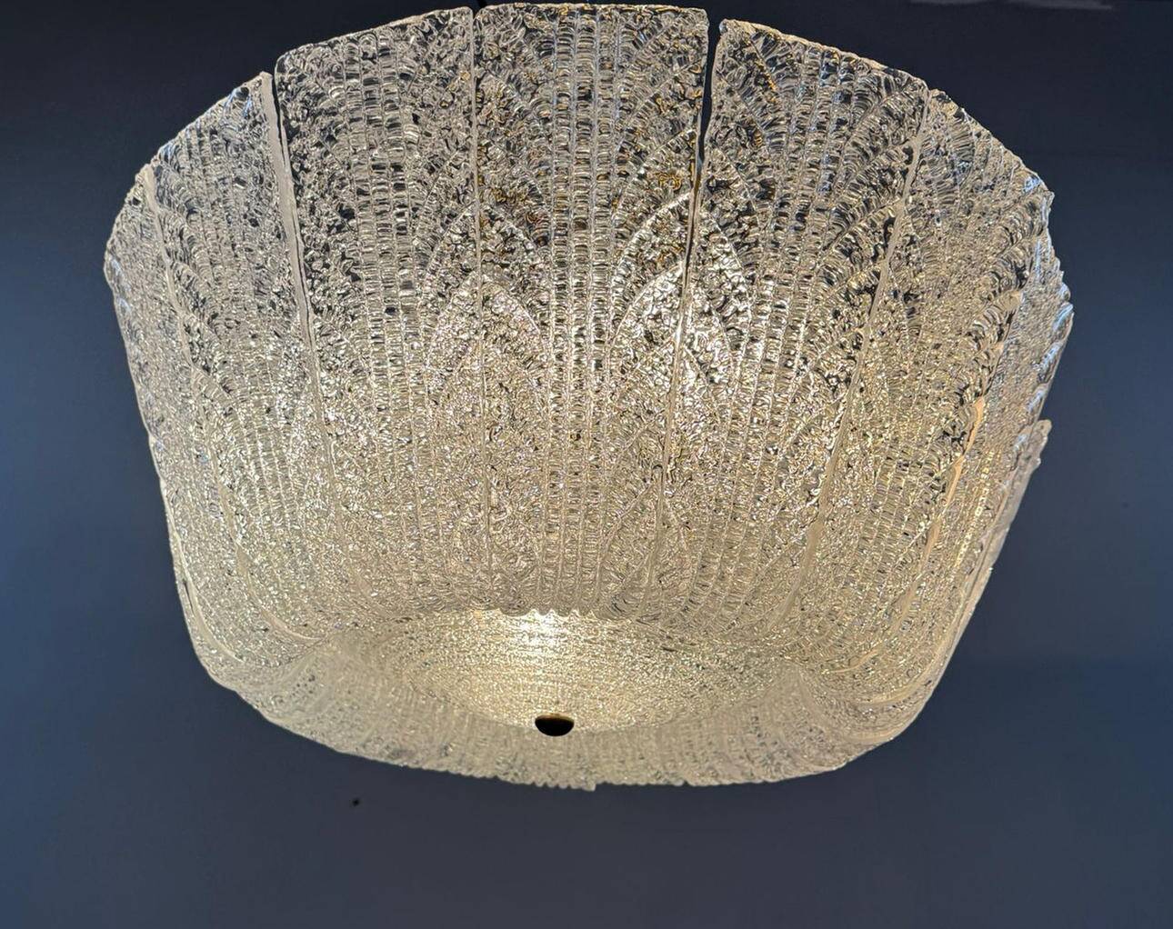 Barovier & Toso. Large ceiling lamp/chandelier by Barovier & Toso, Murano glass, Italy, 1960s, rare example.
