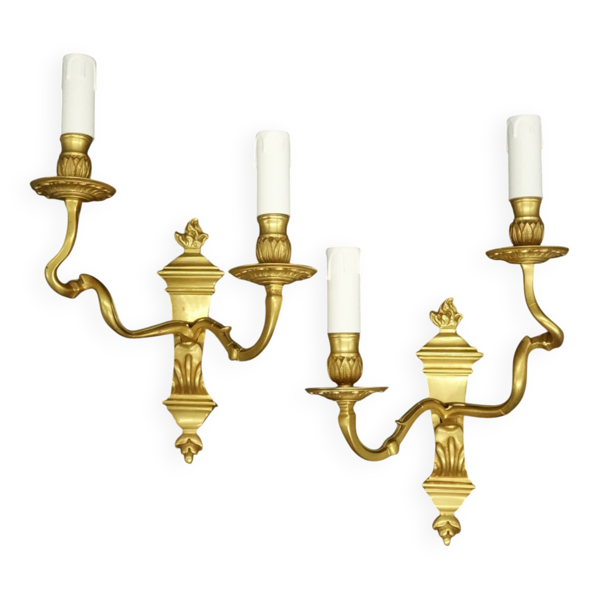 Pair of large Louis XVI style wall lights from the 19th century - gilded bronze