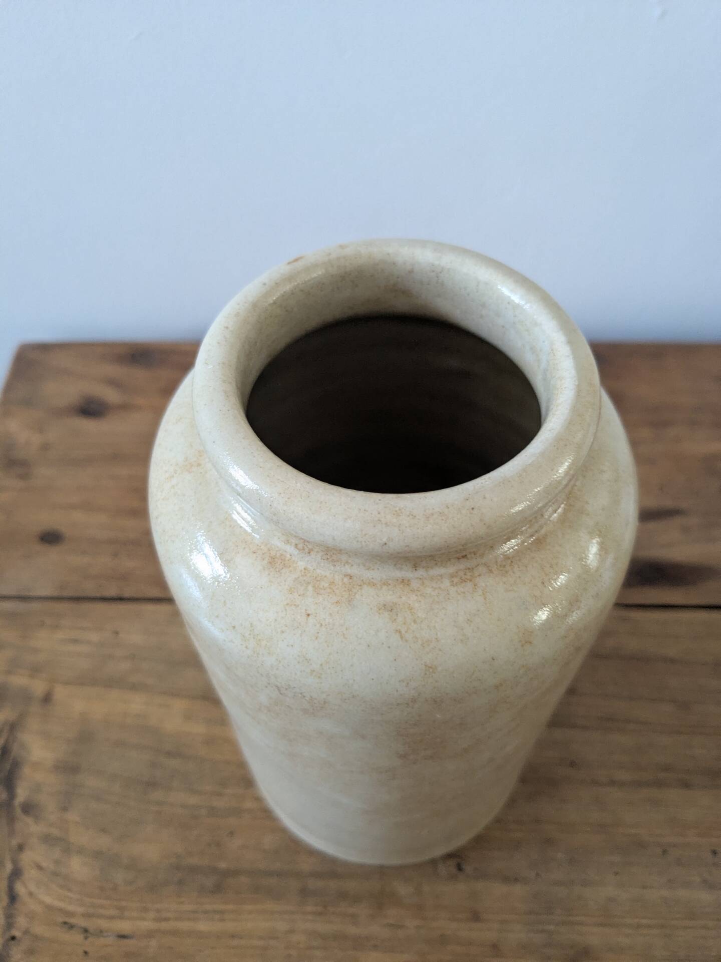 Large stoneware pot