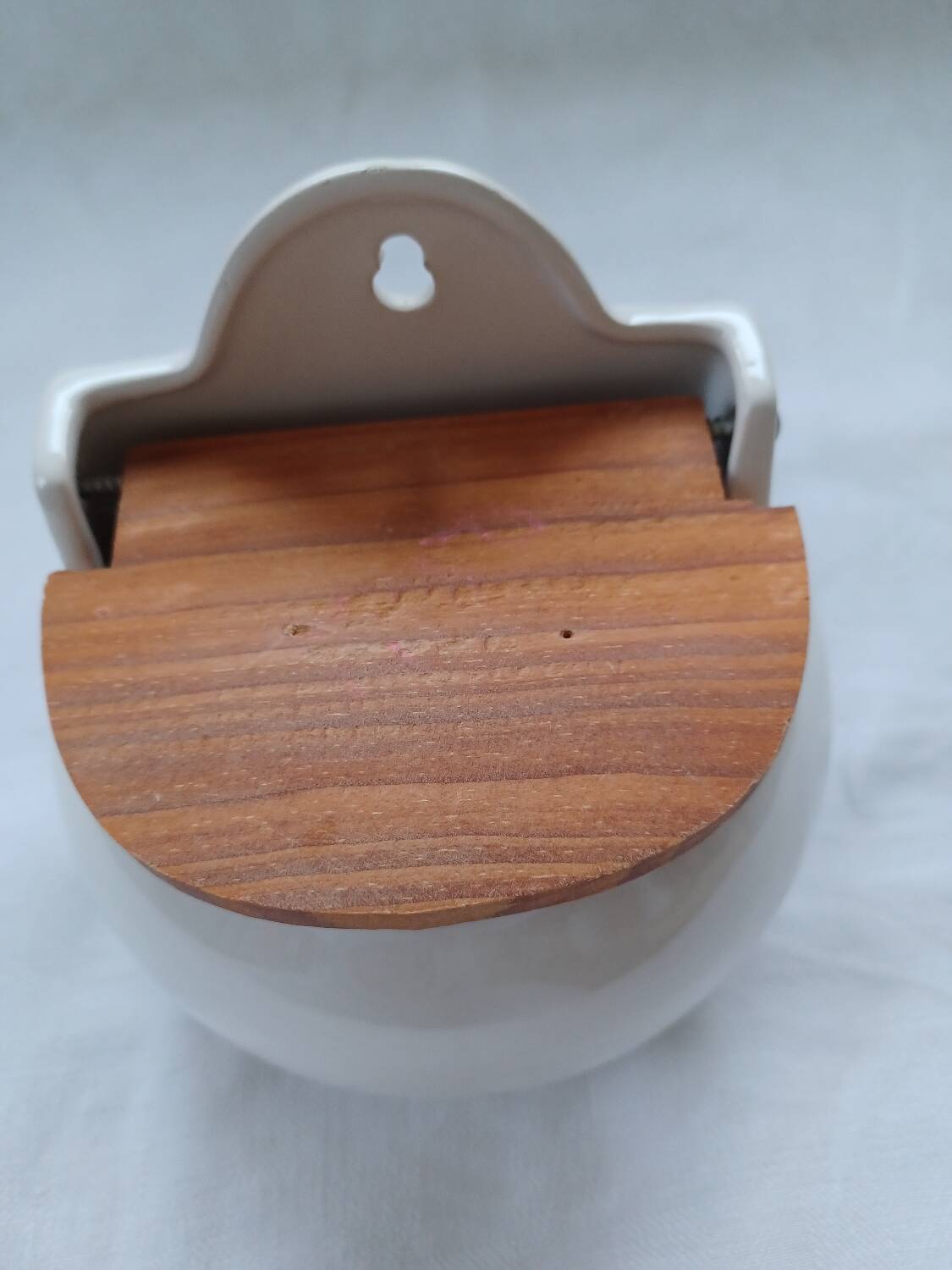 Pot à sel à suspendre