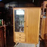 Wardrobe years 50 feet compass