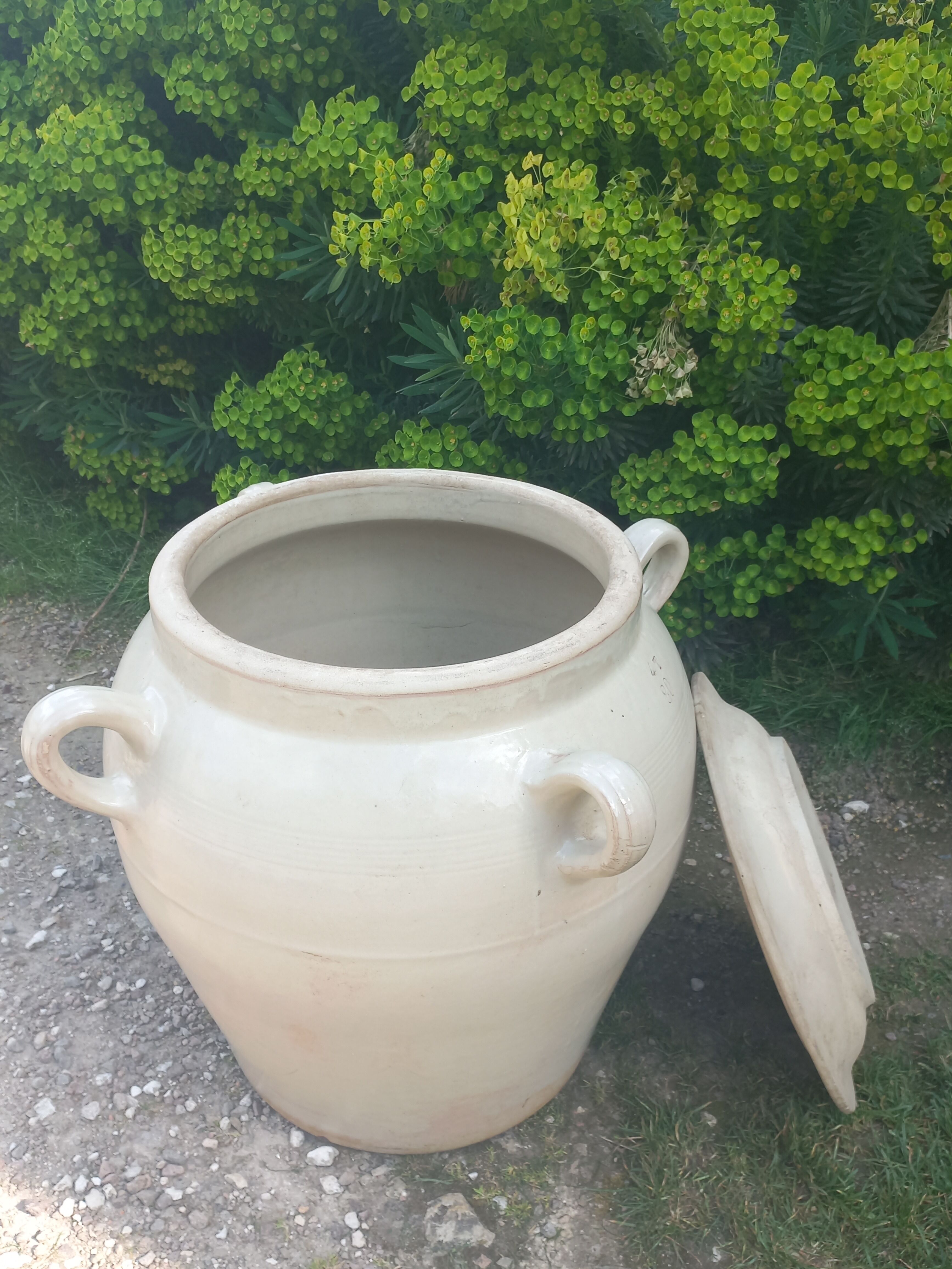 large old salt pan of 80 liters in glazed sandstone