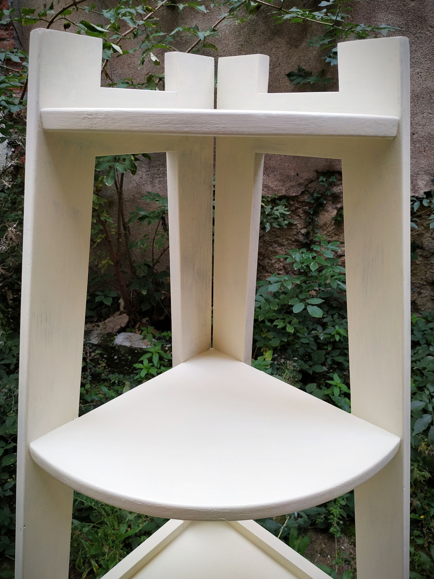 Vintage corner shelf