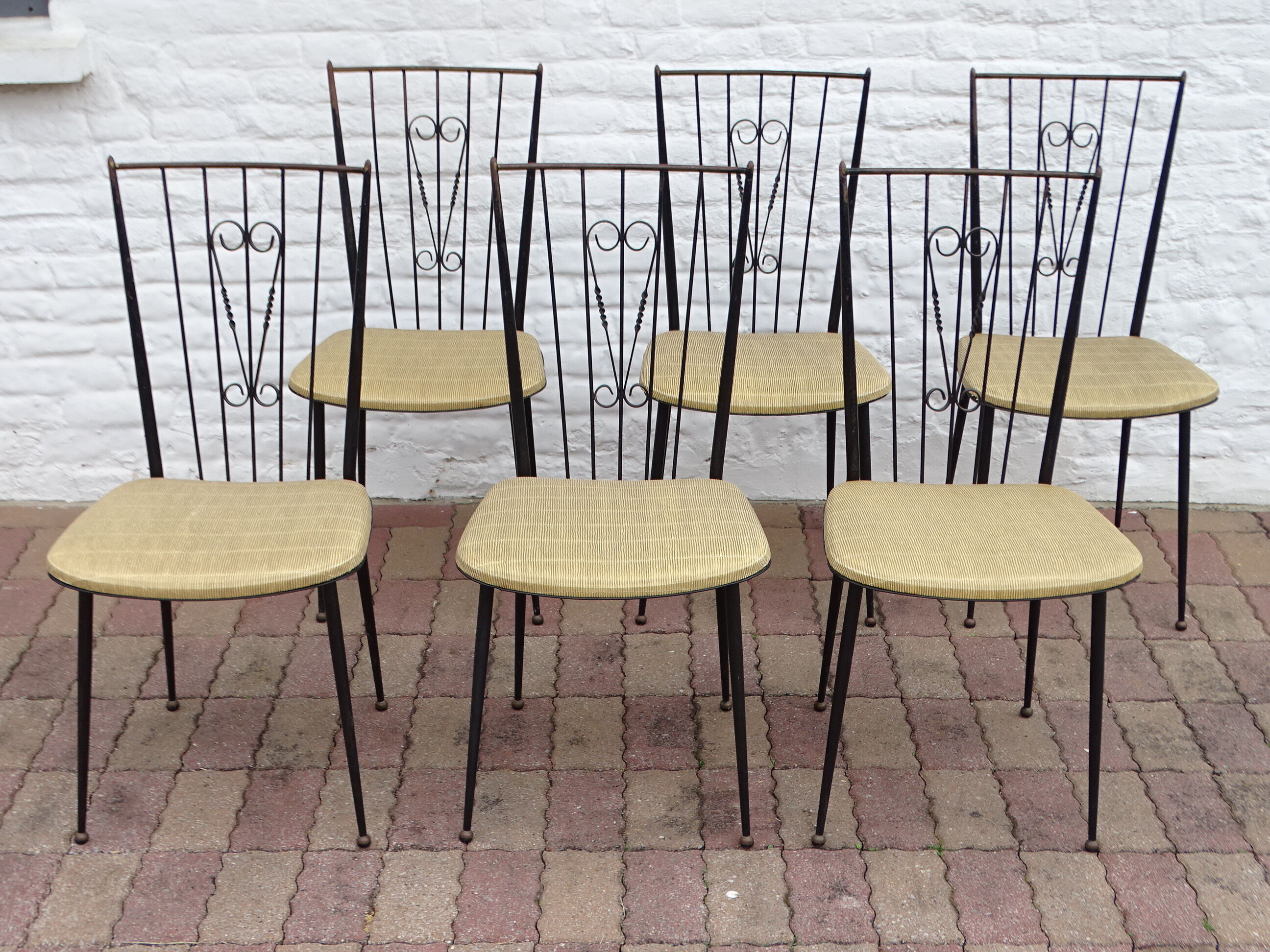Set of 6 vintage chairs by Colette Gueden