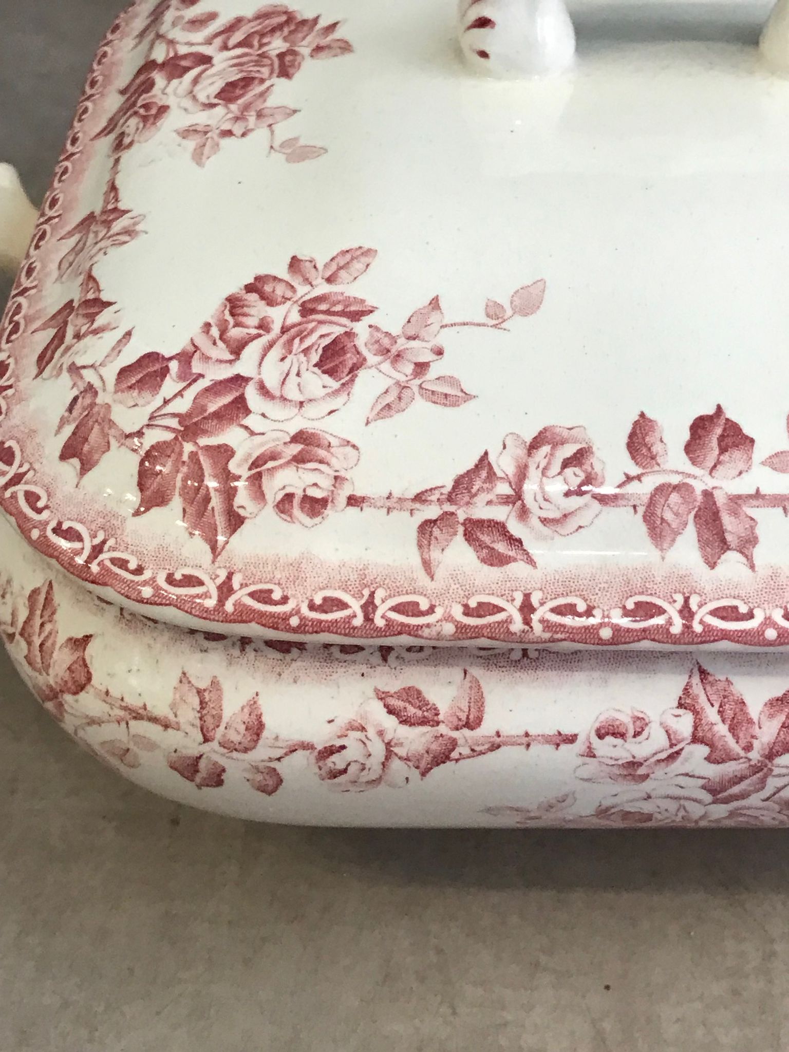 XIXth vegetable dish by Manufacture of Choisy le Roi
