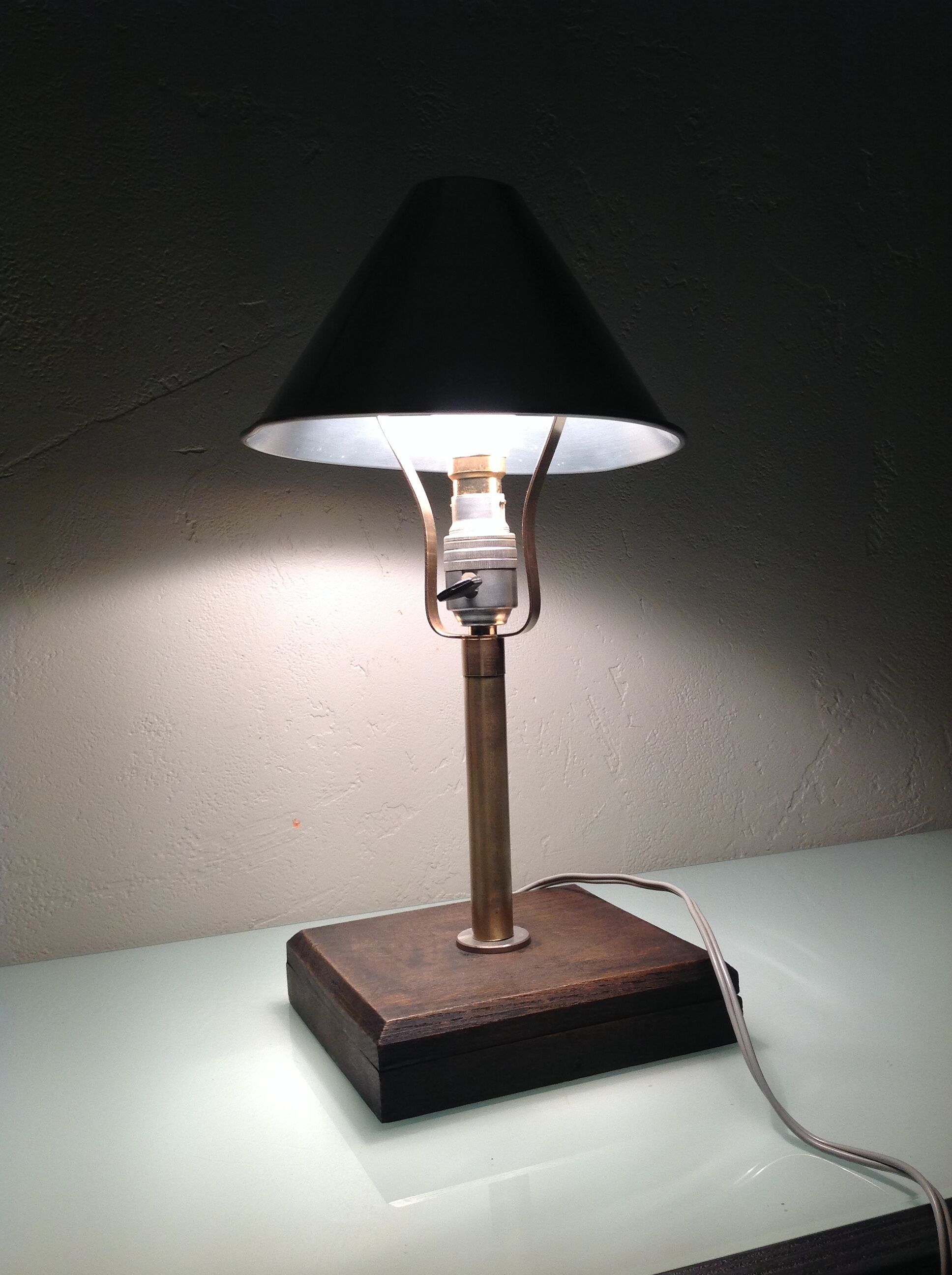 Lamp 40-50 years