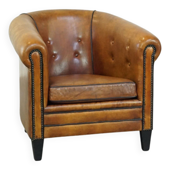 grand fauteuil club de luxe en cuir de mouton avec une apparence unique