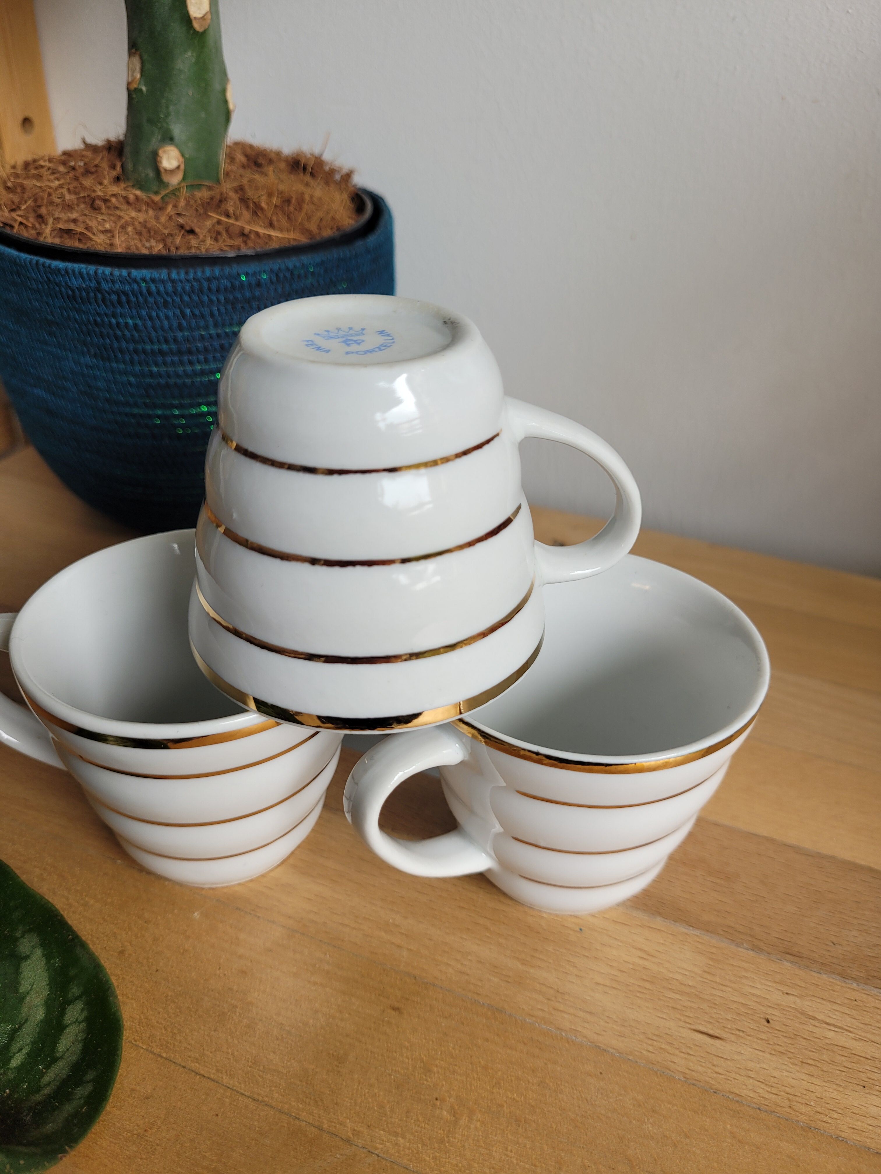 3 porcelain coffee cups bordered gold