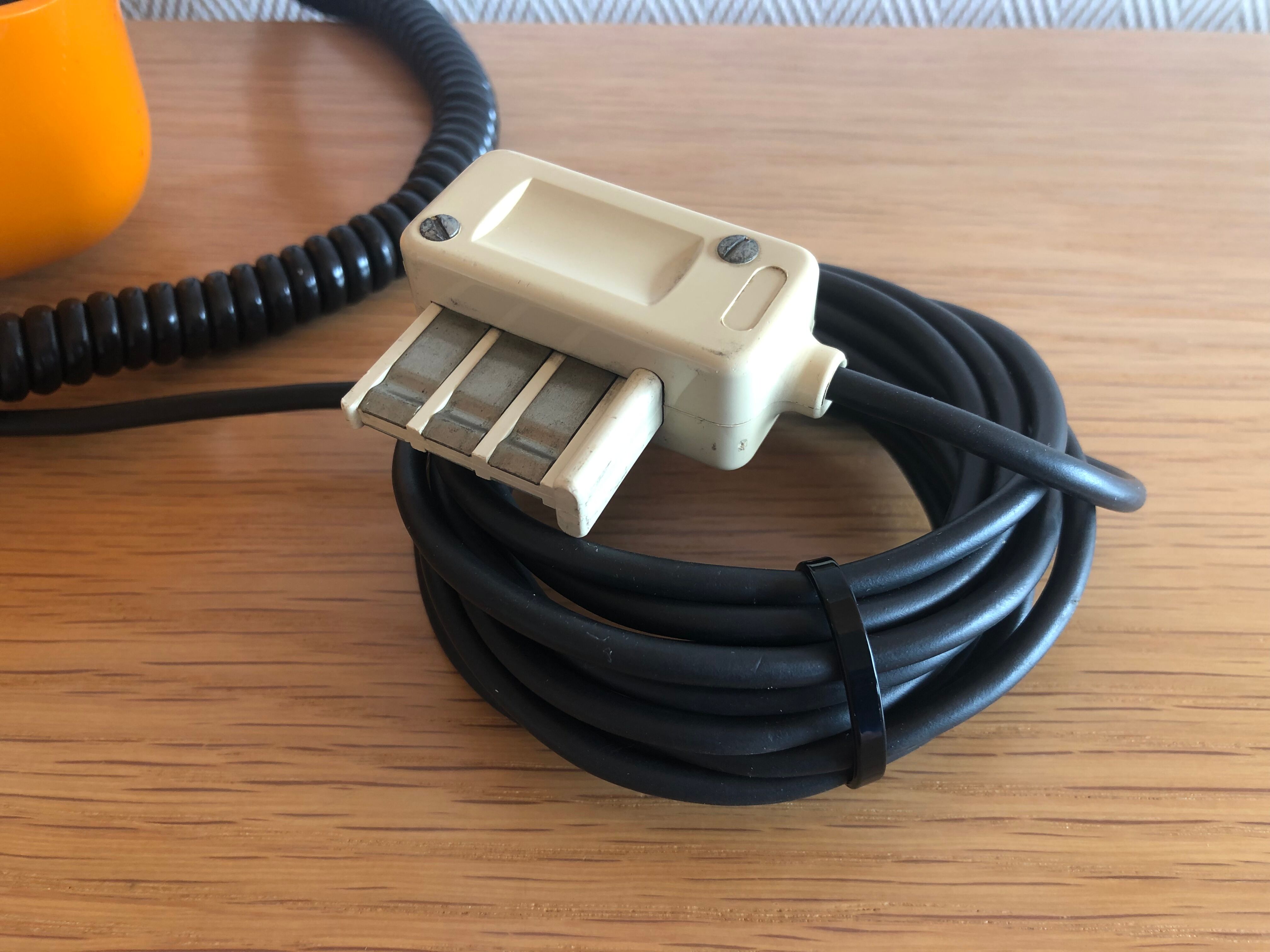 Vintage PTT Phone Telic t75 Orange from 1975