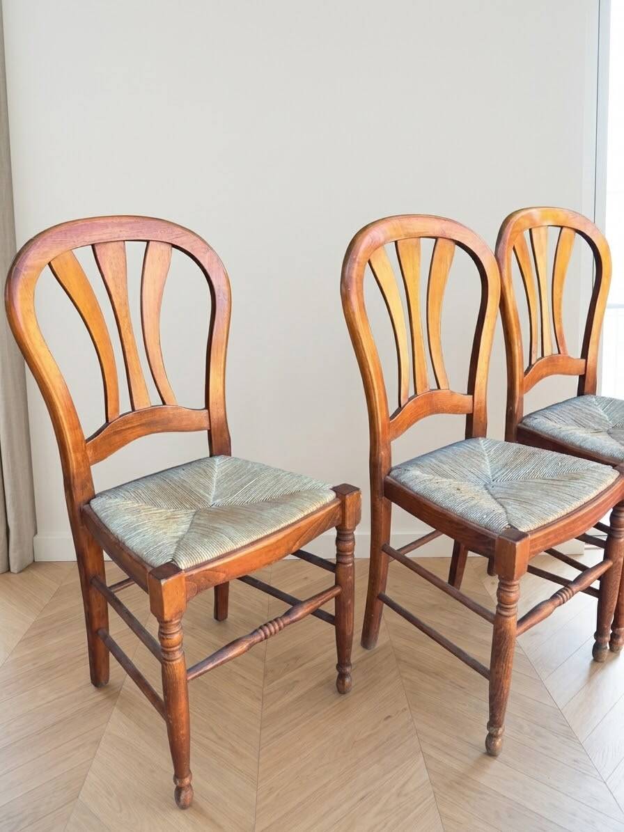 4 chaises en bois