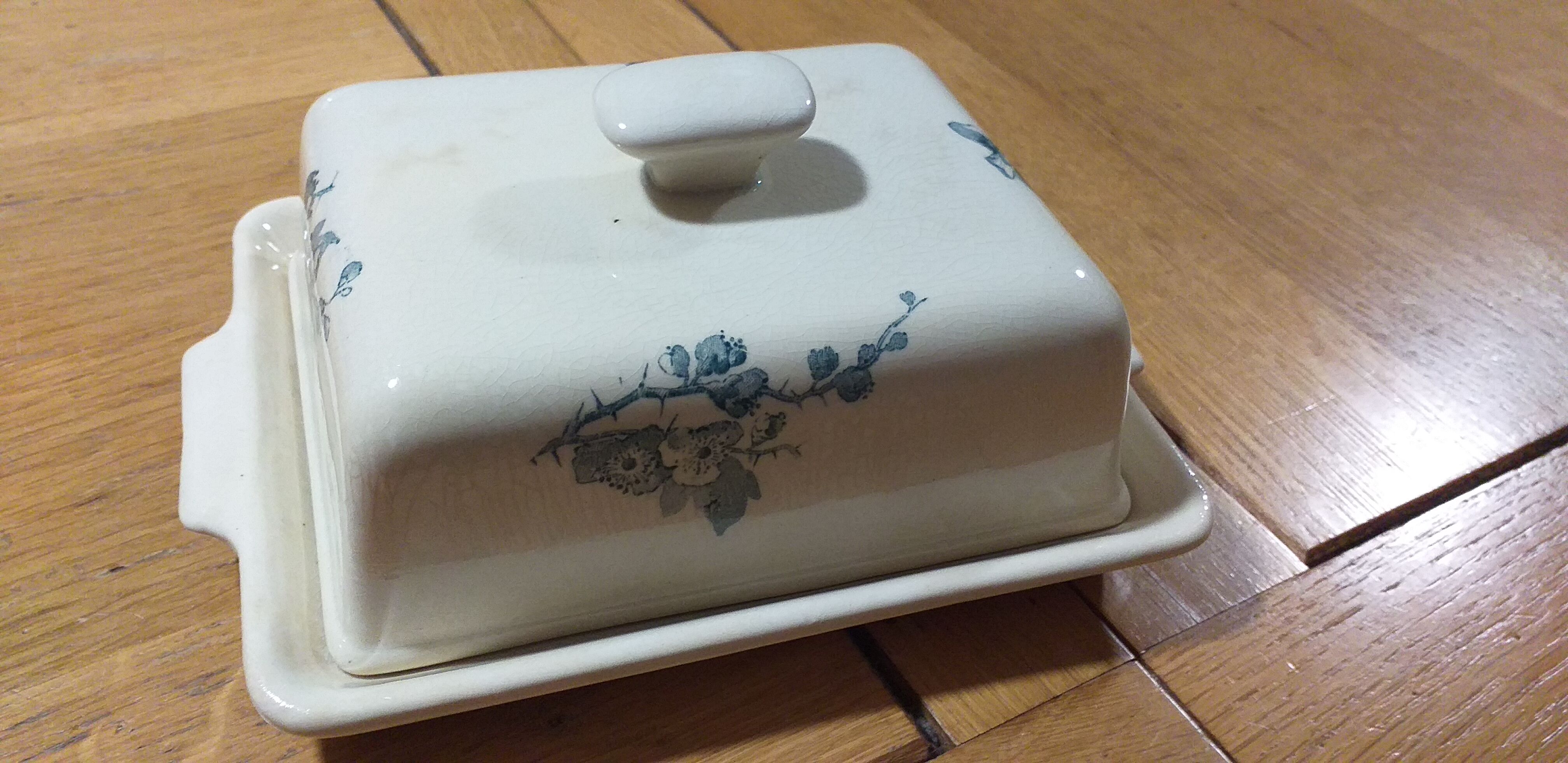 Porcelain butter maker Villeroy and Boch