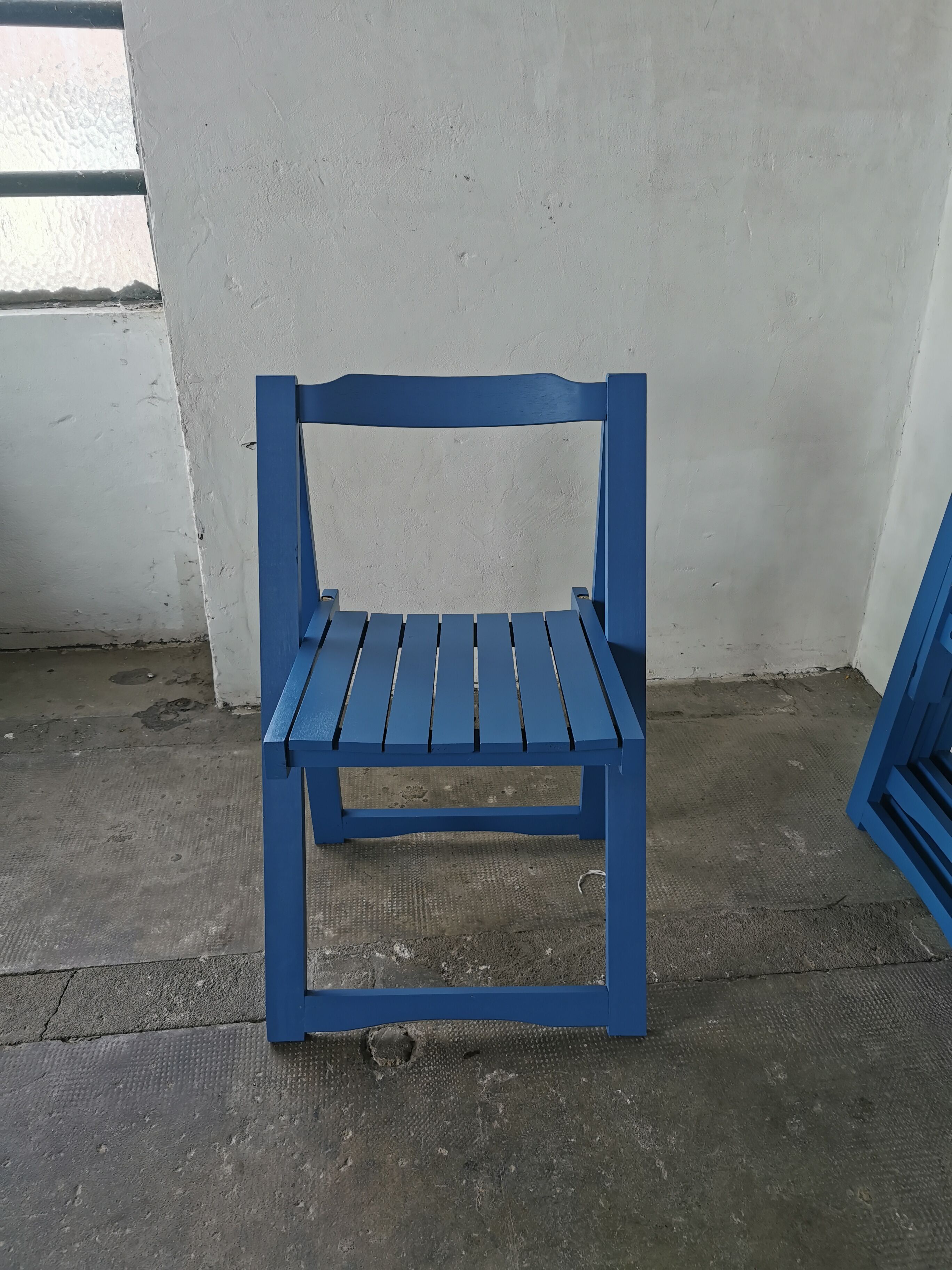 Set of 4 vintage folding chairs