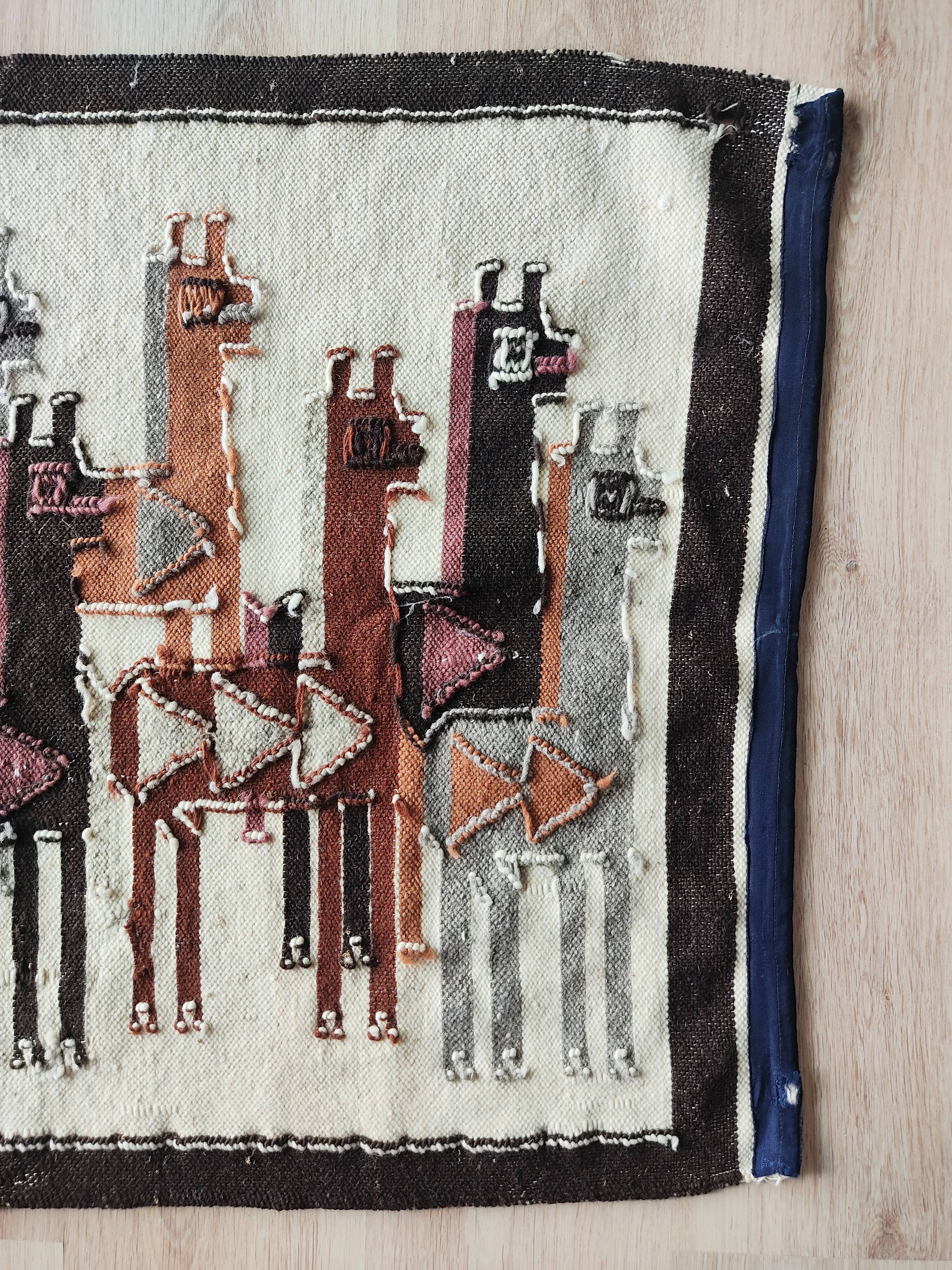 Vintage Carpet Lamas South America 66 x 111 cm