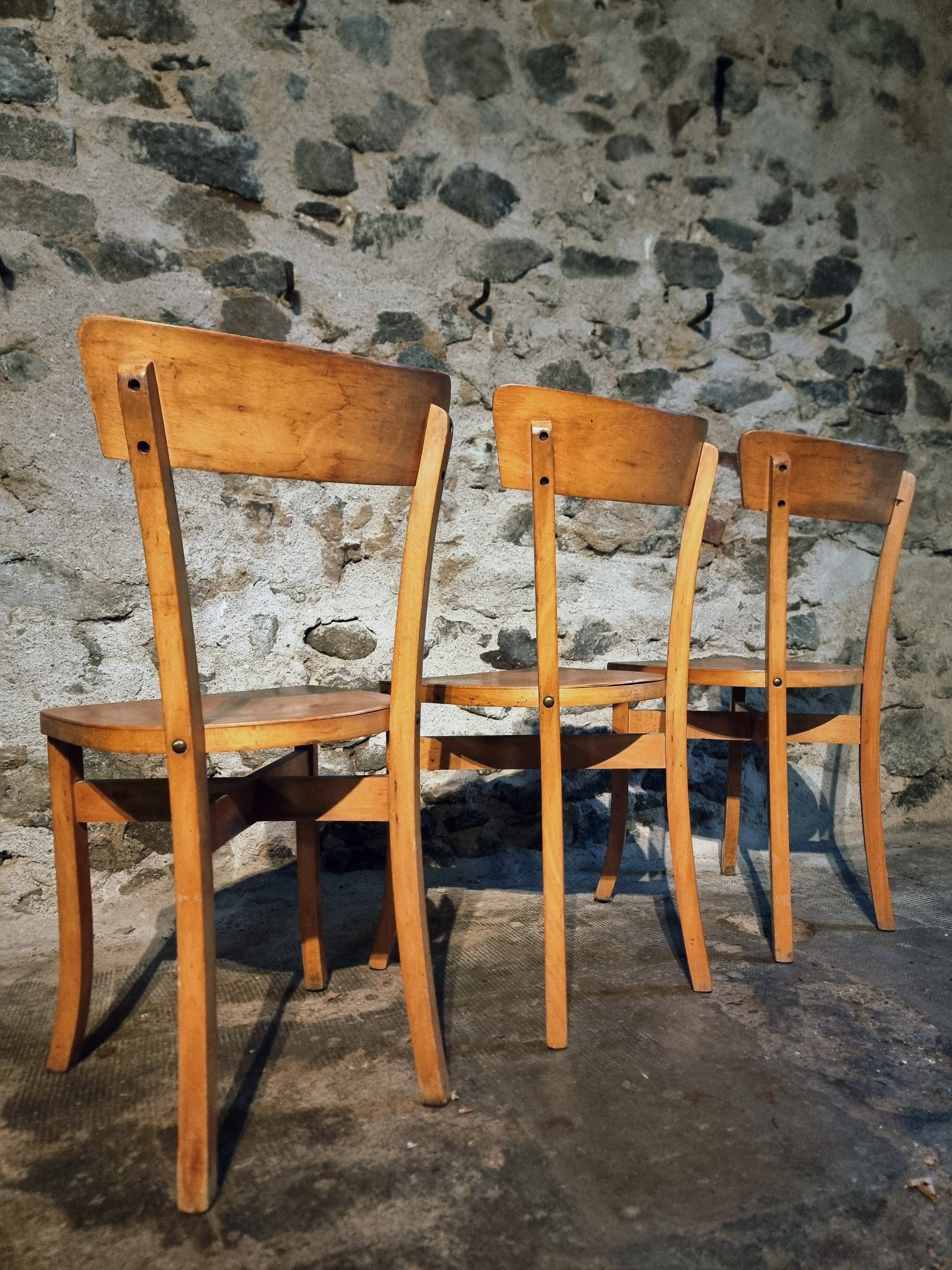 Vintage French bistro chairs in beech – Set of 3, 1950s café chairs