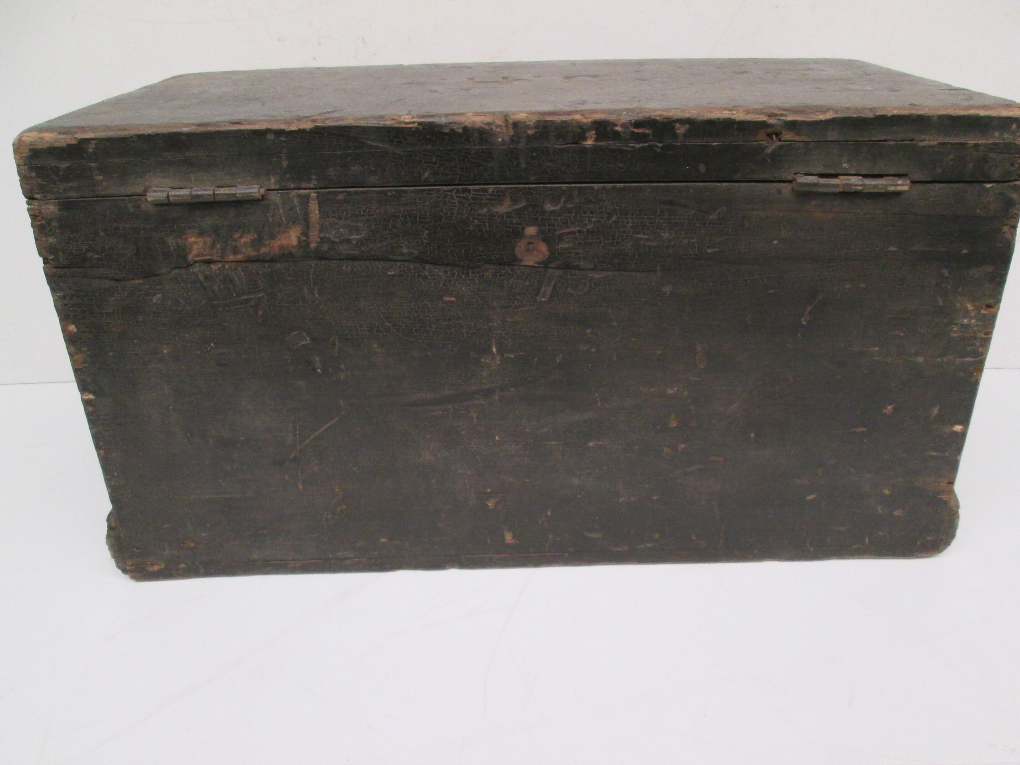 small chest in English pine.