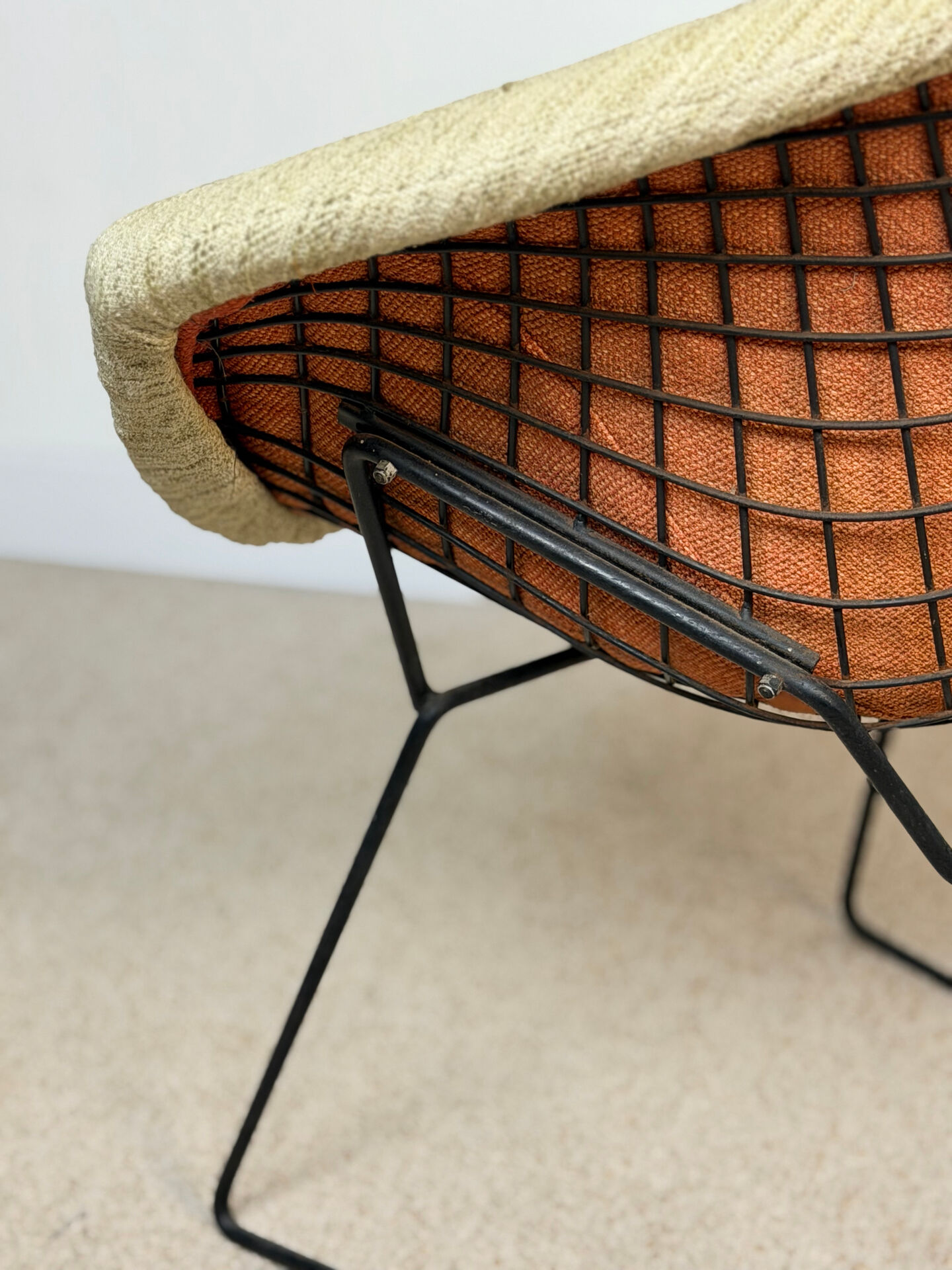 Diamond chair & ottoman by Harry Bertoia for Knoll