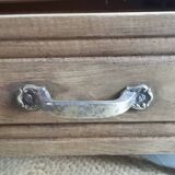 Armoire parisienne décapée, bois brut