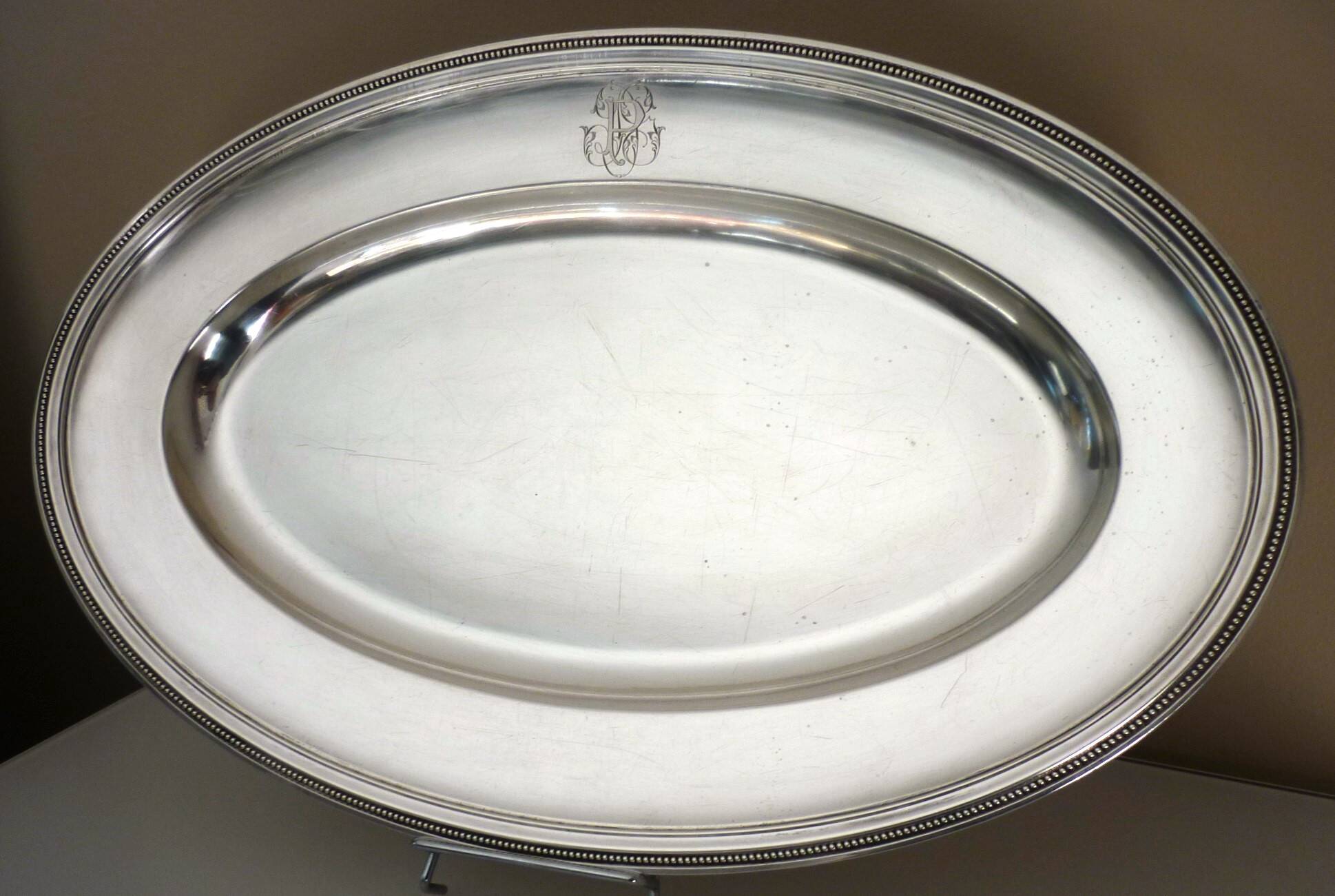 Oval dish, silver-plated metal, Christofle goldsmith, pearl frieze model, 49cm