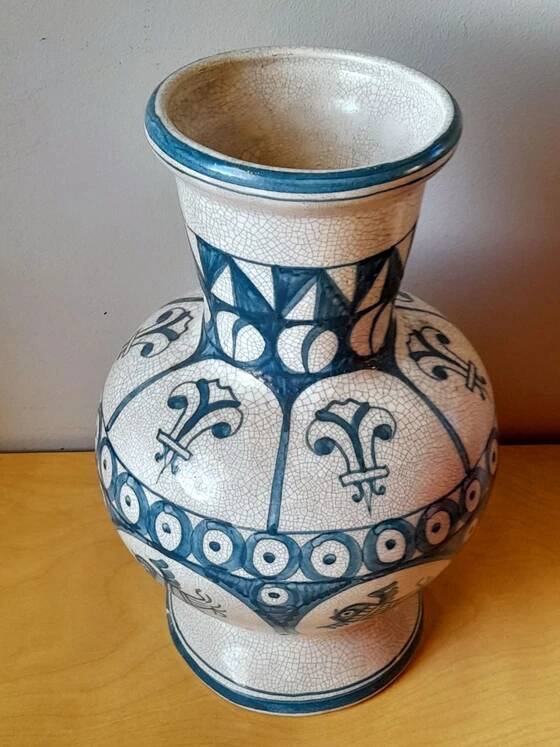 Cracked ceramic vase 1960