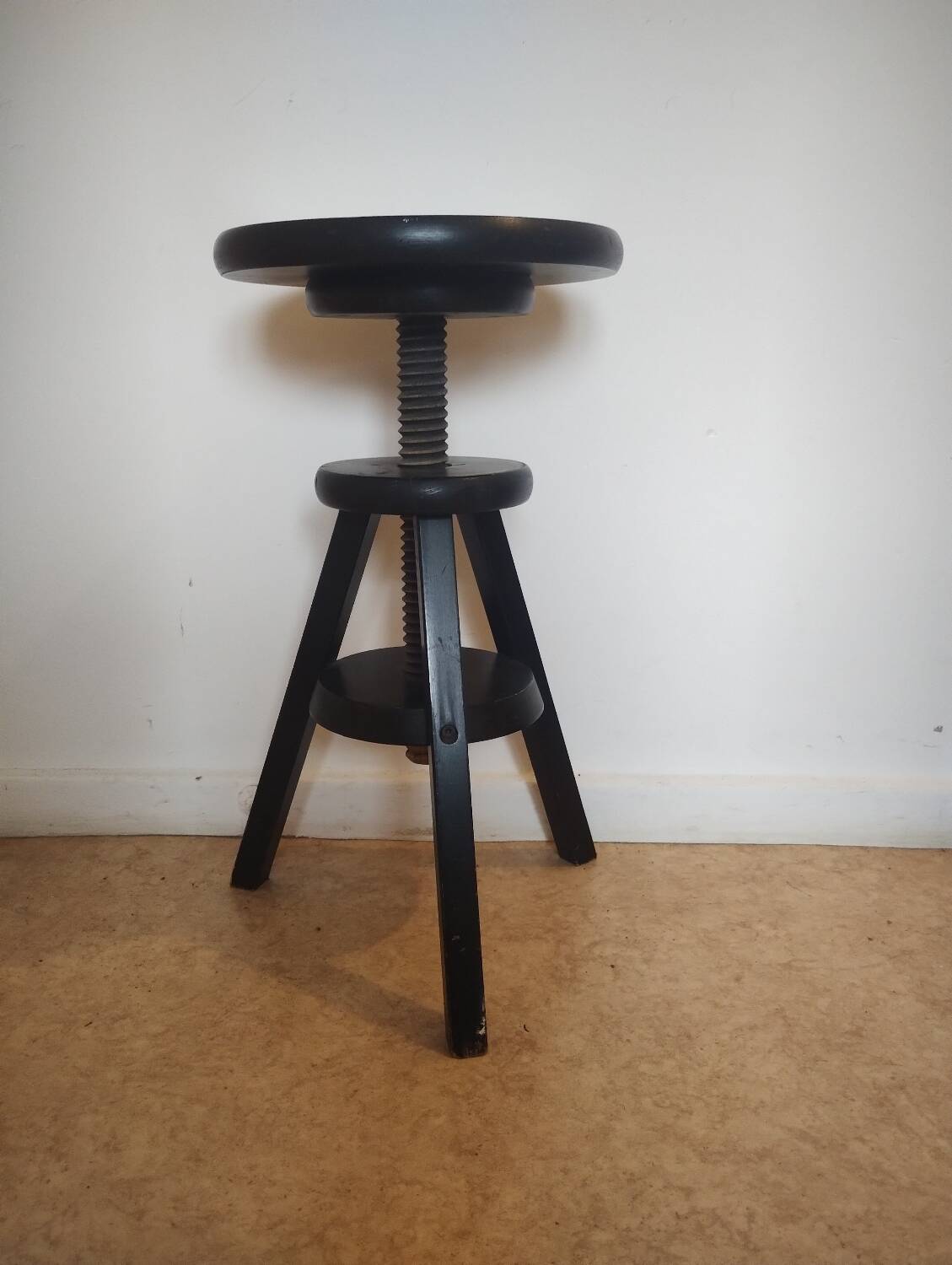 Wooden screw stool