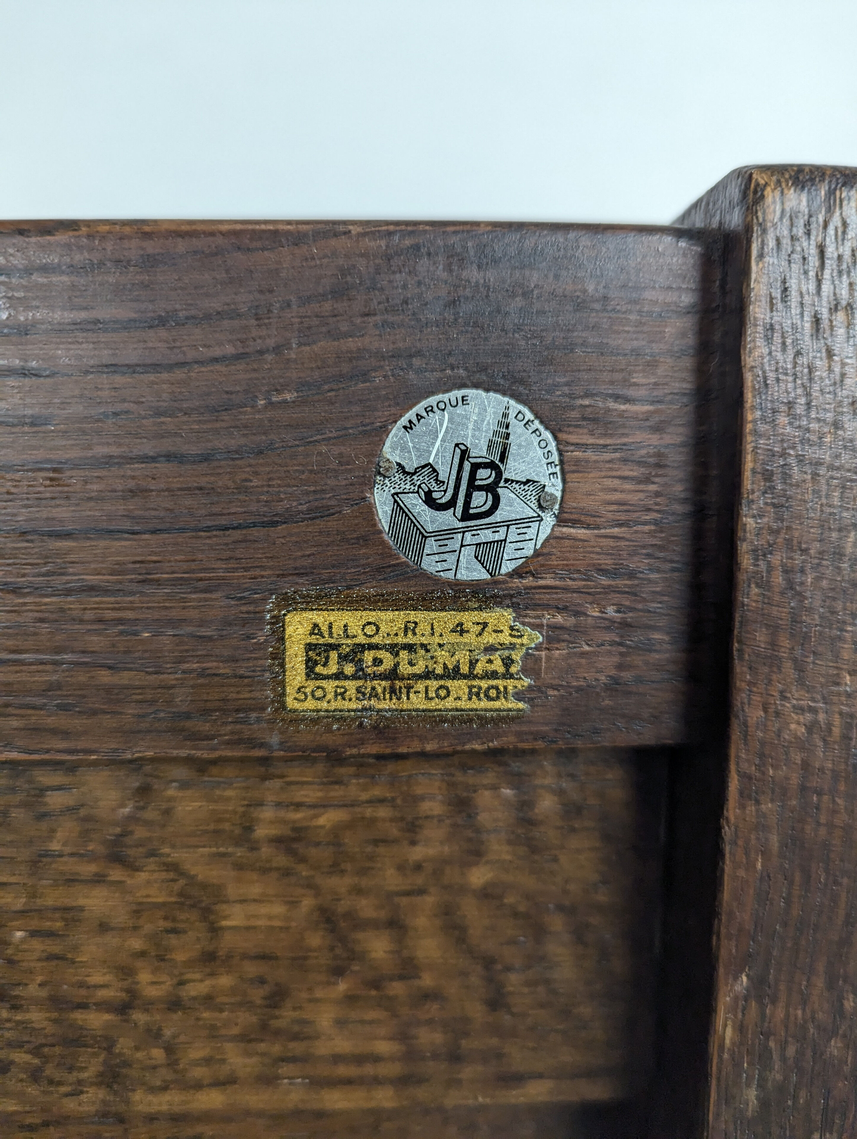 Filing cabinet or roller shutter cabinet