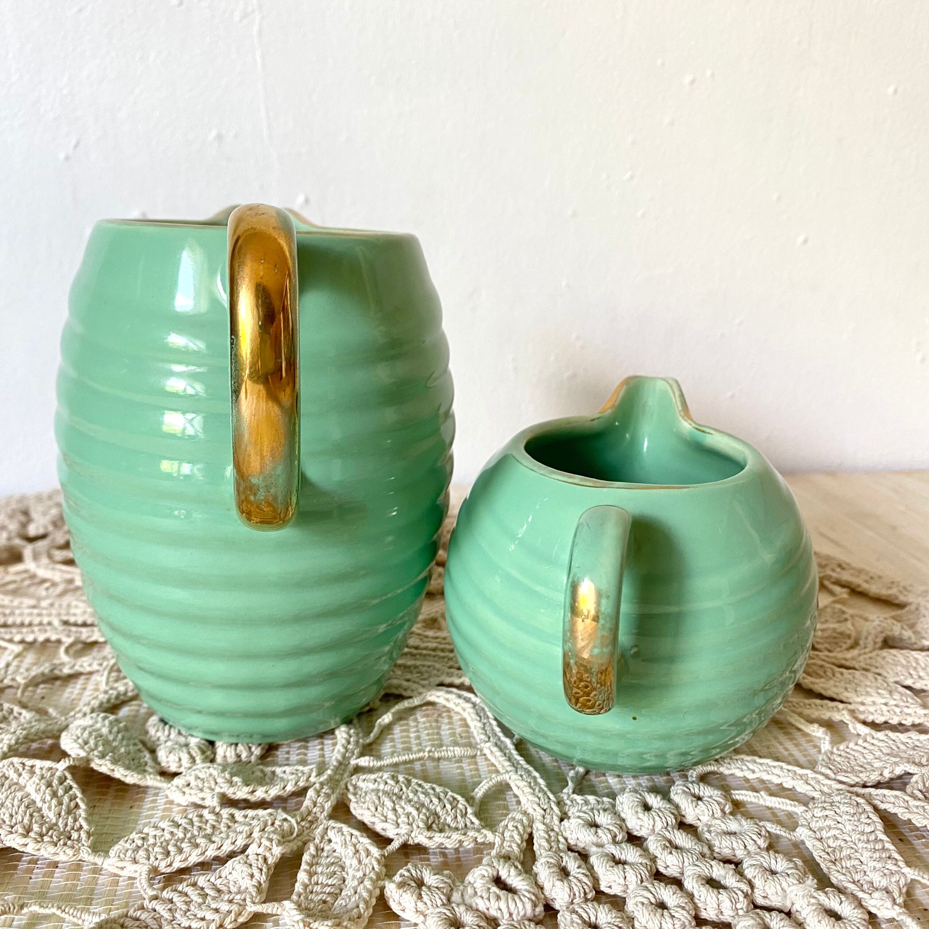 Pichets en faïence vert d'eau années 50-60