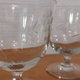 Vintage set of 5 engraved glasses on feet
