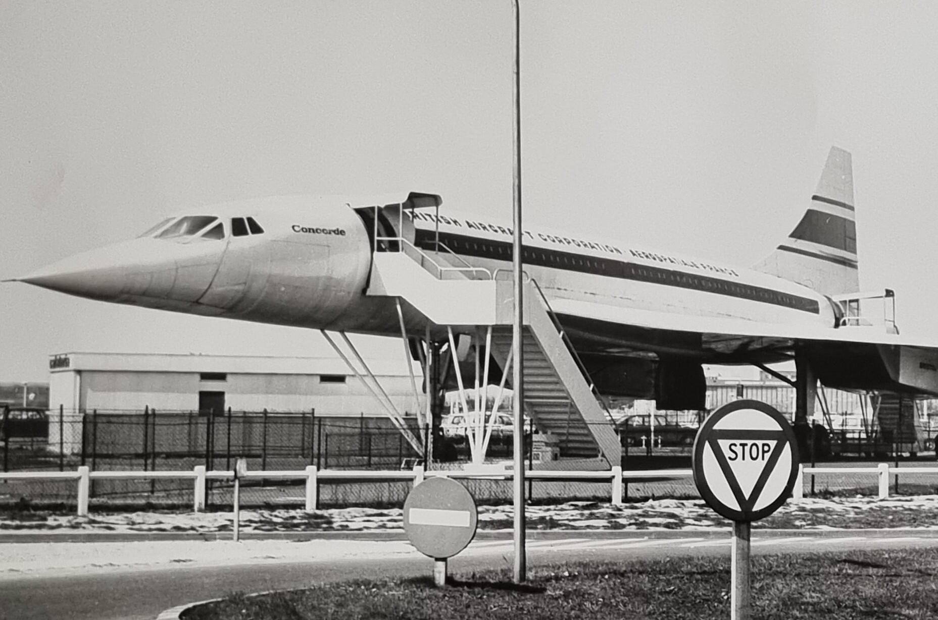 Photographie Concorde Bac Aérospatiale France vintage encadrée 53x43 cm