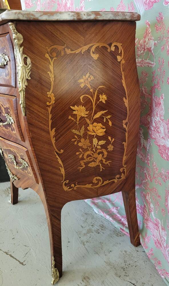 Petite commode Louis XV