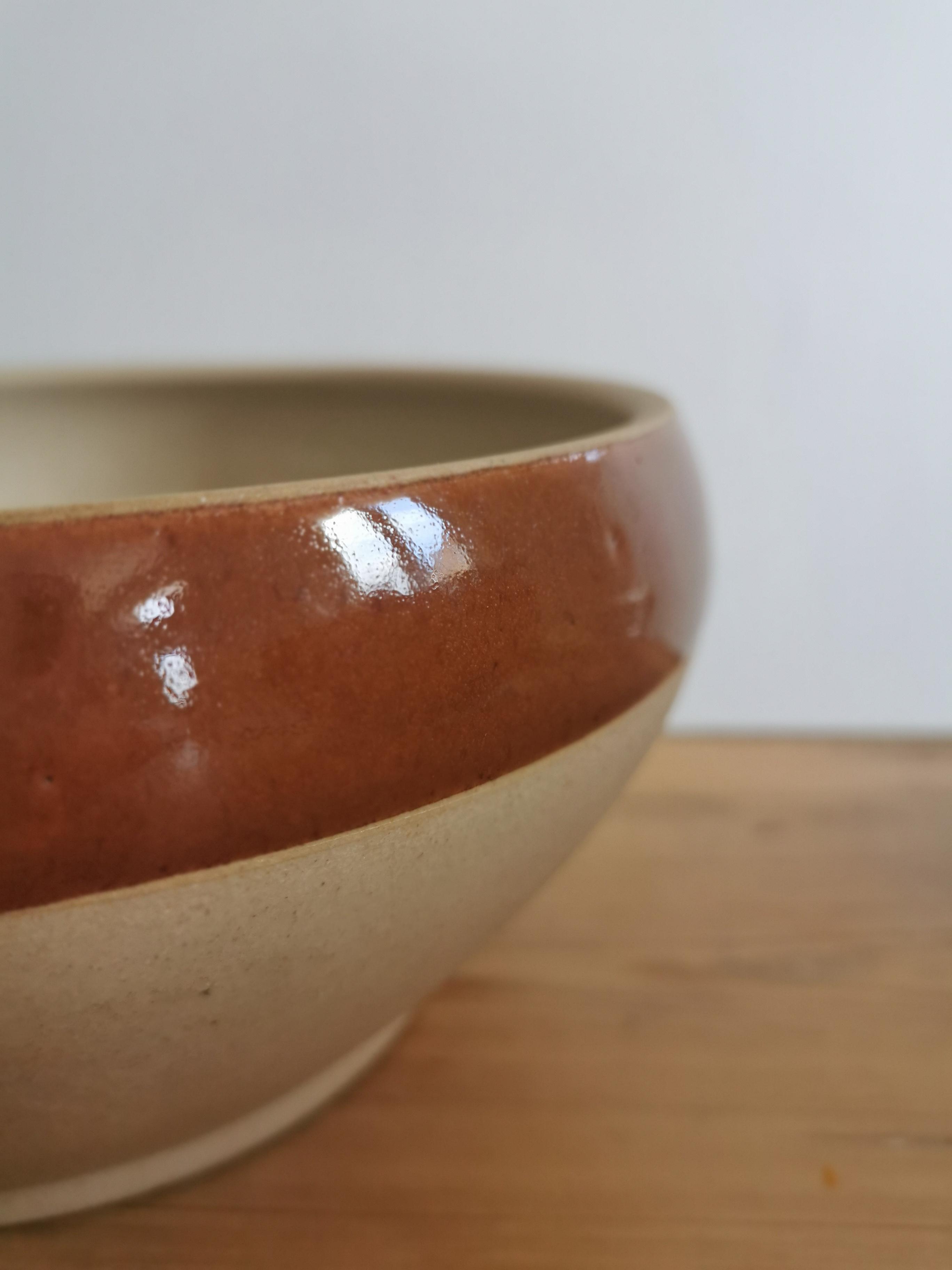 Enameled stoneware salad bowl