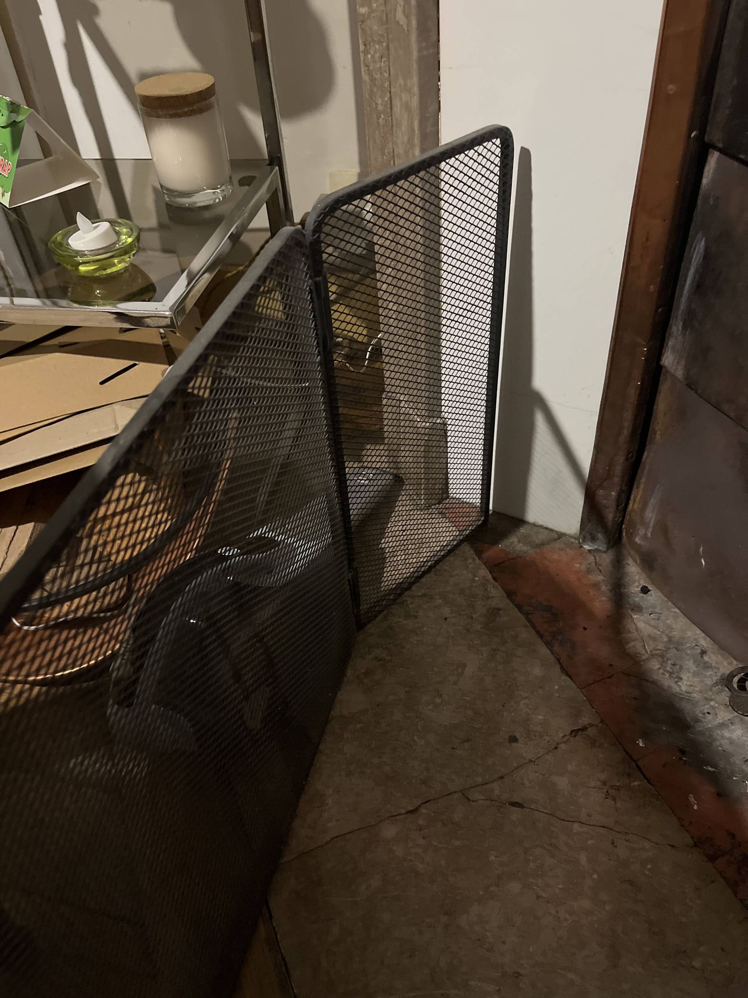 Fireplace screen