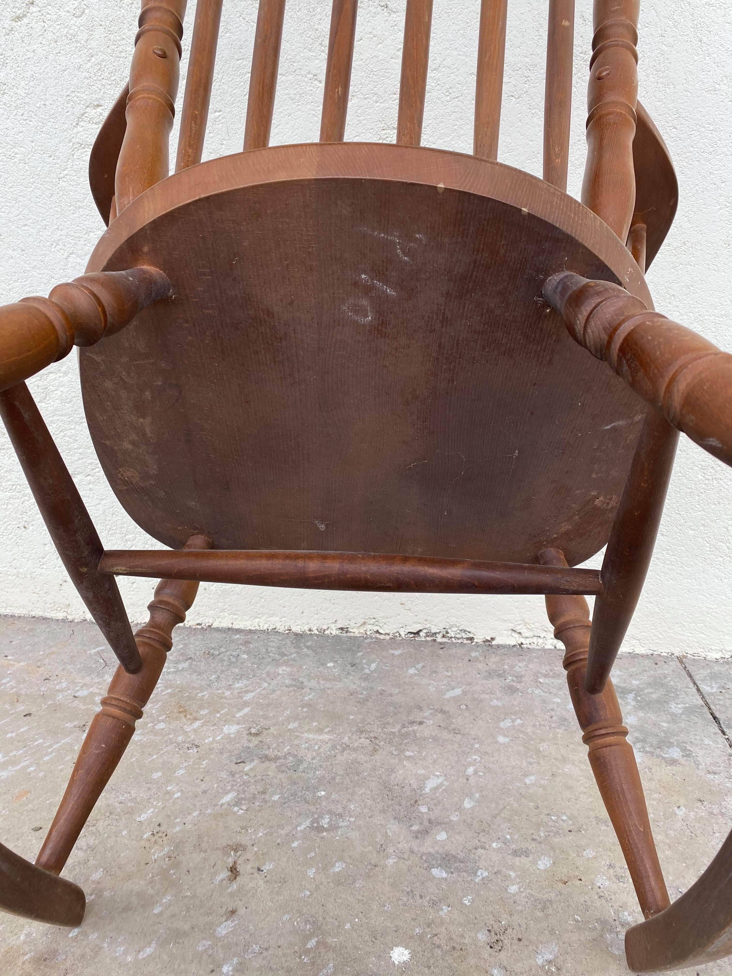 Vintage rocking-chair