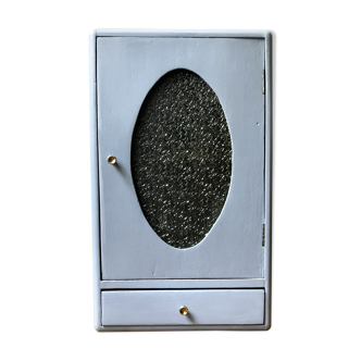 Pharmacy cabinet from the 1930s