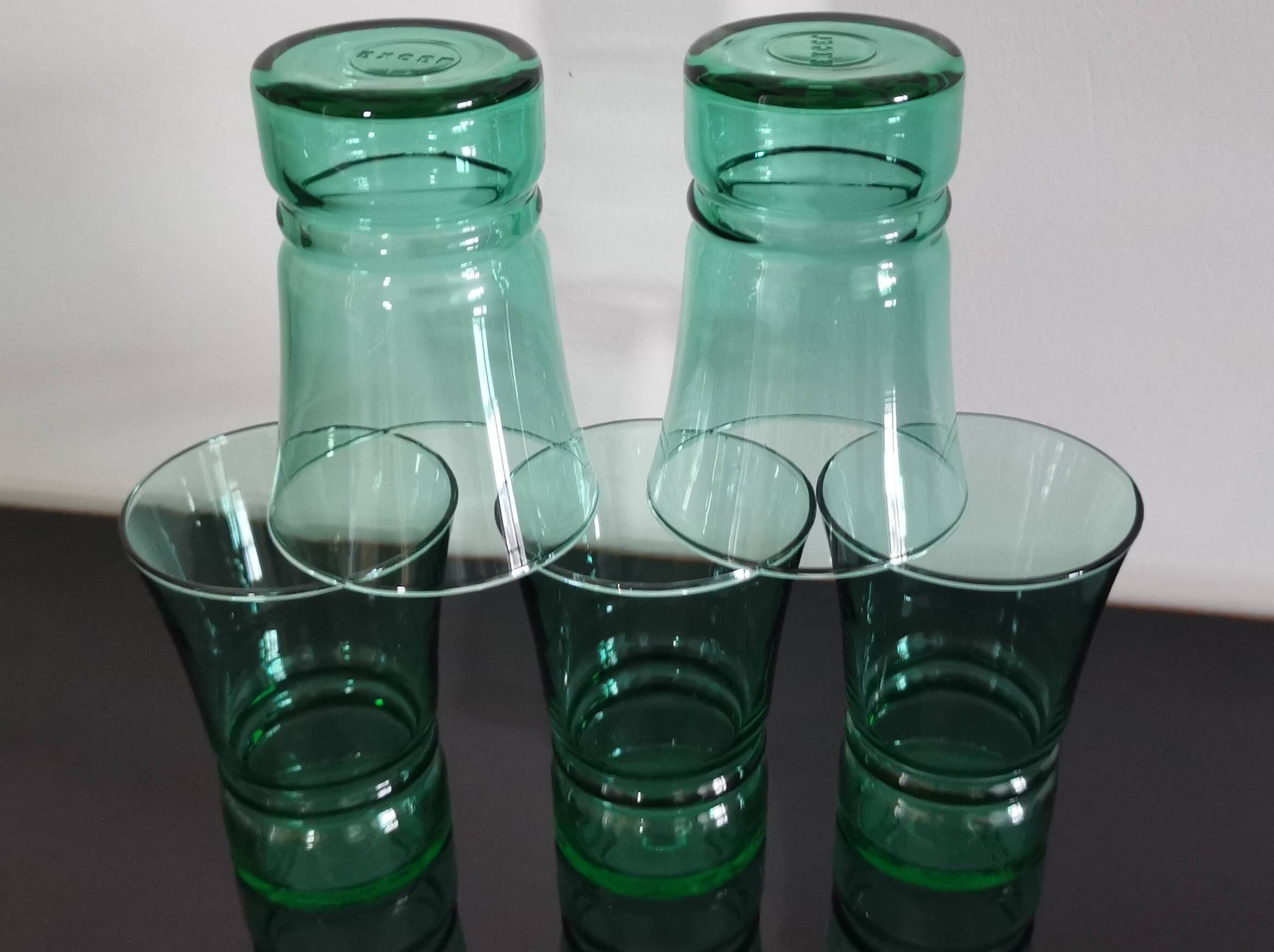 5 vintage excel green aperitif glasses
