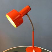 Lampe de bureau orange Hustadt Leuchten du milieu du siècle
