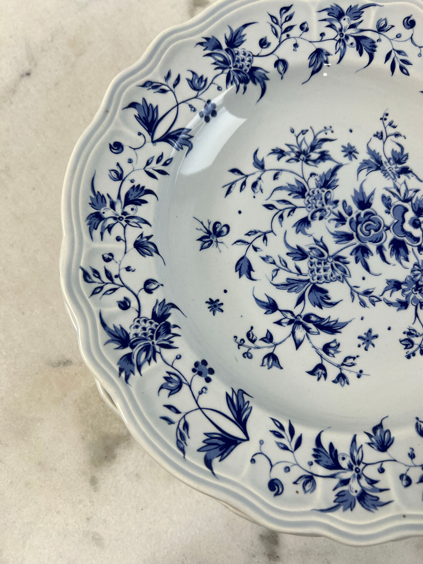 Set of 6 deep plates Salins Royal France with blue floral decoration.