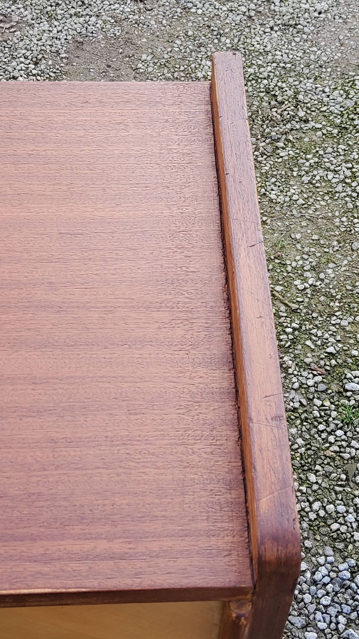 Enfilade of the 50s in oak and mahogany feet compass