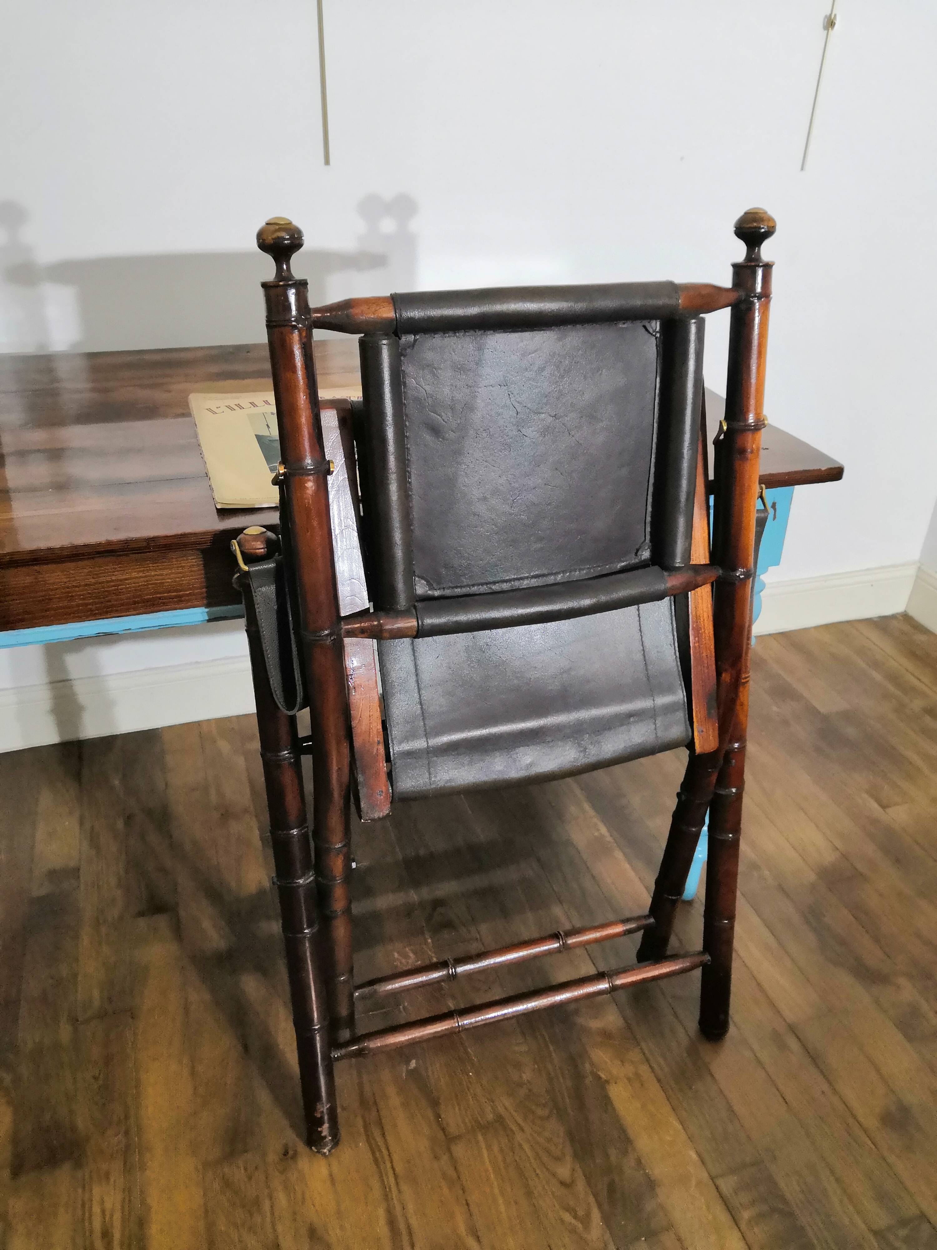 Colonial foldable chair