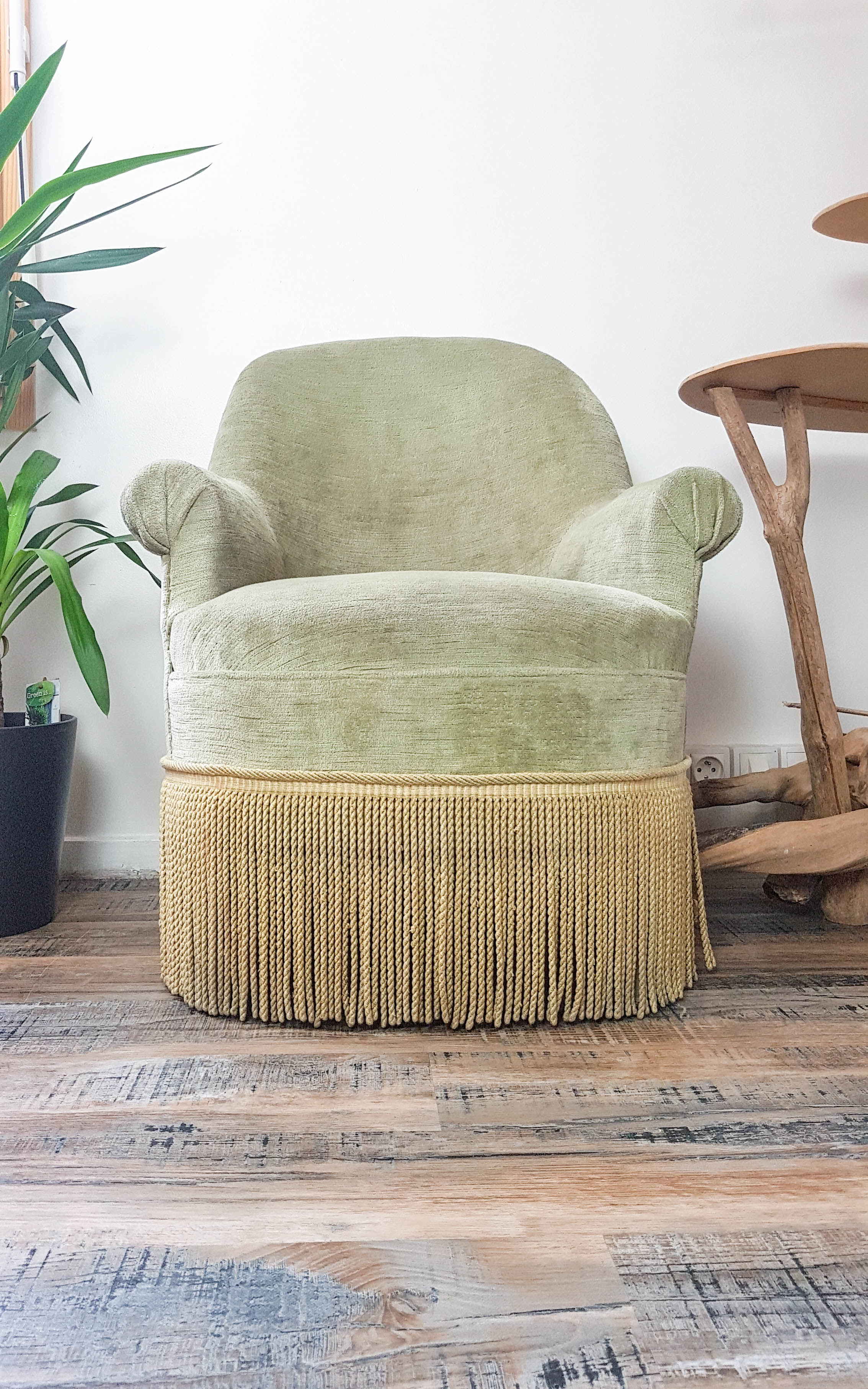 Vintage pistachio green velvet toad chair