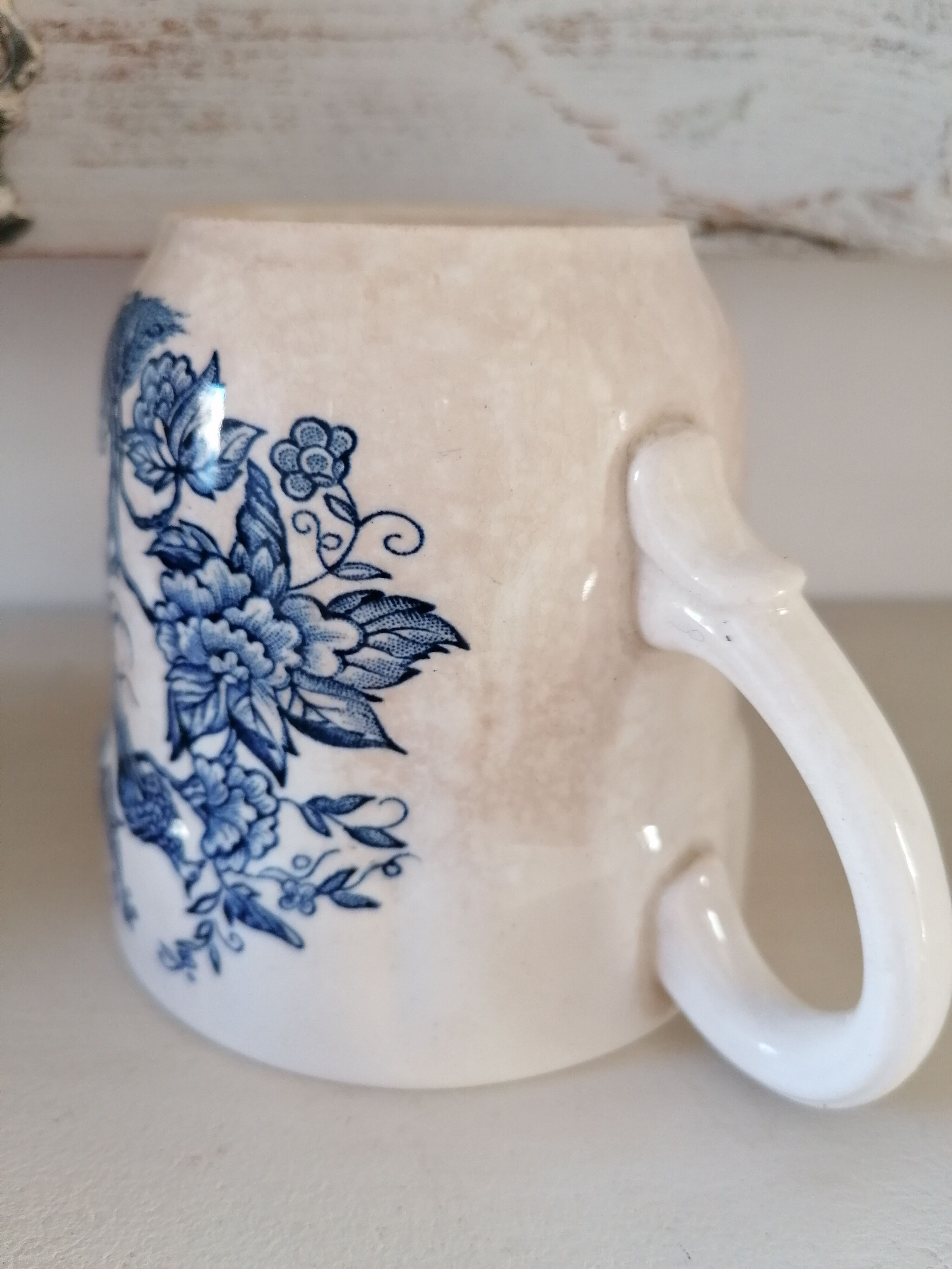 Mug in English earthenware