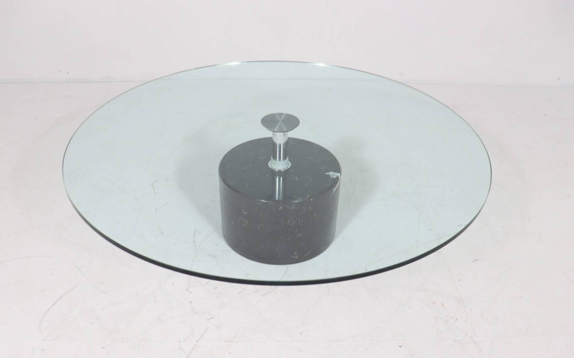 Giorgio et Maurizio Cattelan. Table basse/table basse, marbre, Italie, années 1980