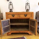 Buffet in ancient Chinese elm.