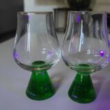 Verres avec pieds en ouraline